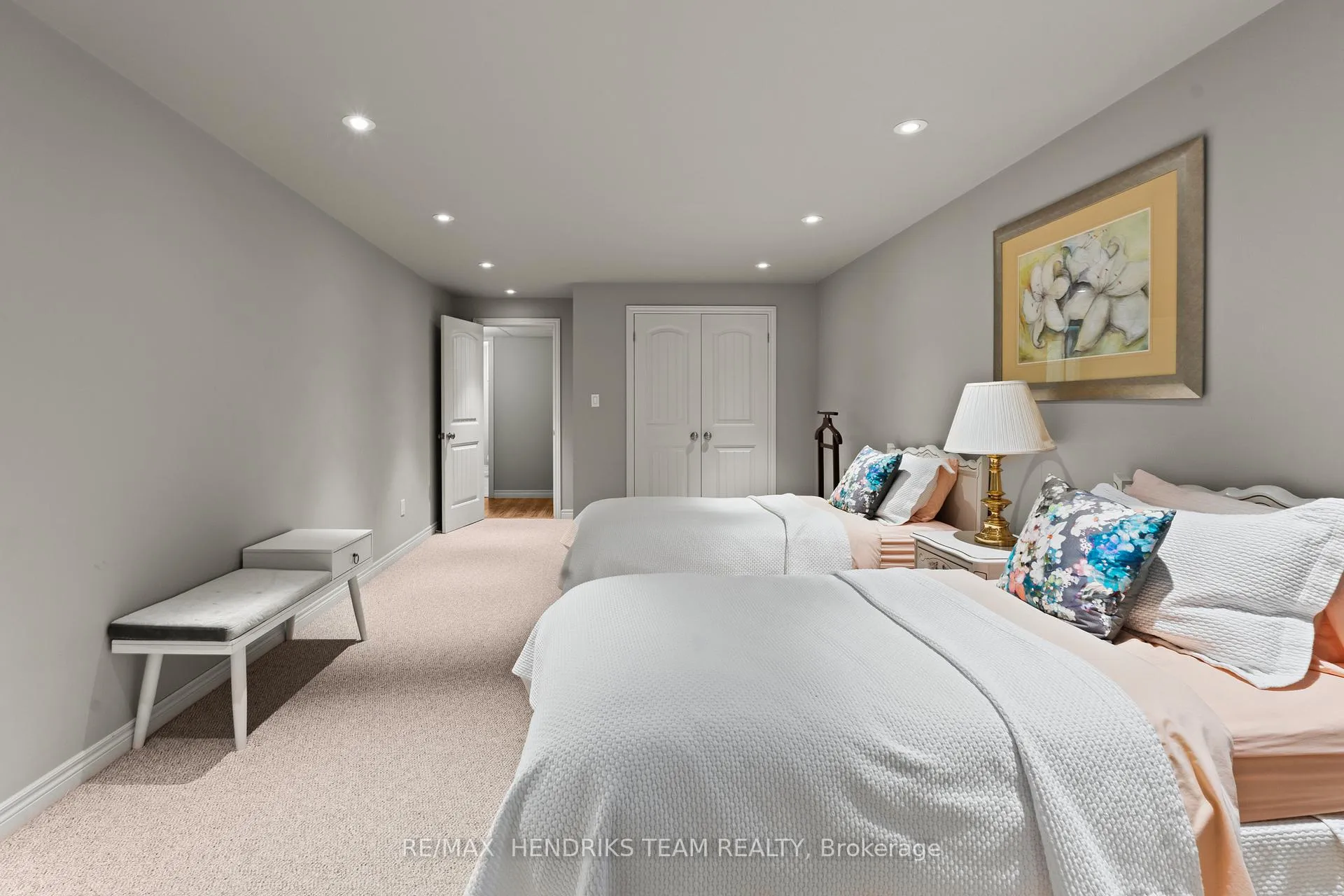 Photo 30 of 5 Mclean Court, St. Catharines, Grapeview — HOMEH