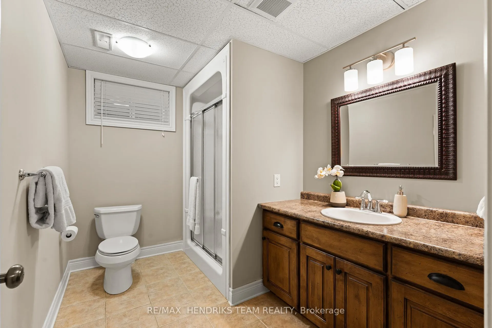 Photo 33 of 5 Mclean Court, St. Catharines, Grapeview — HOMEH