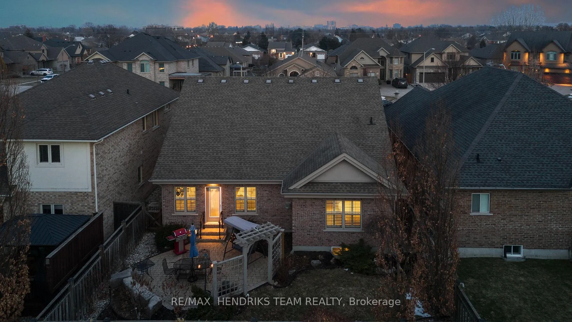 Photo 40 of 5 Mclean Court, St. Catharines, Grapeview — HOMEH