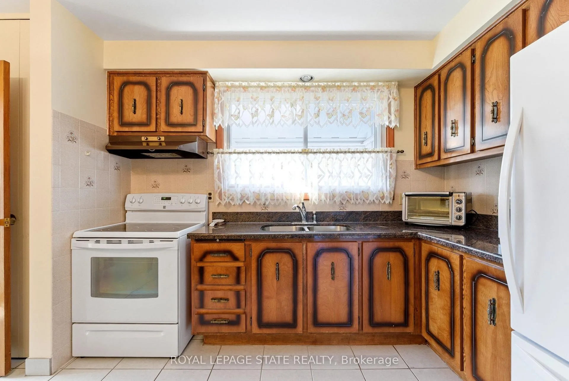 Photo 15 of 45 Cromwell Crescent, Hamilton, Greenford — HOMEH