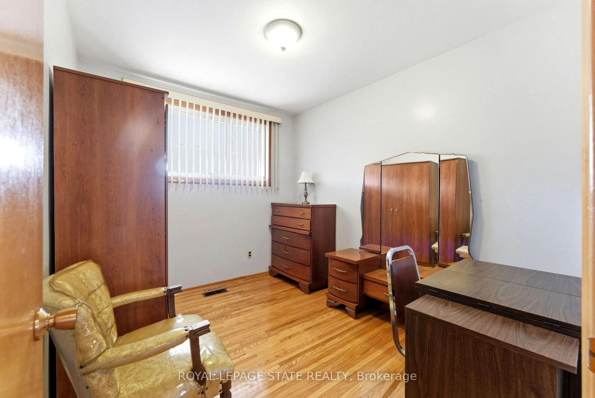 Photo 17 of 45 Cromwell Crescent, Hamilton, Greenford — HOMEH