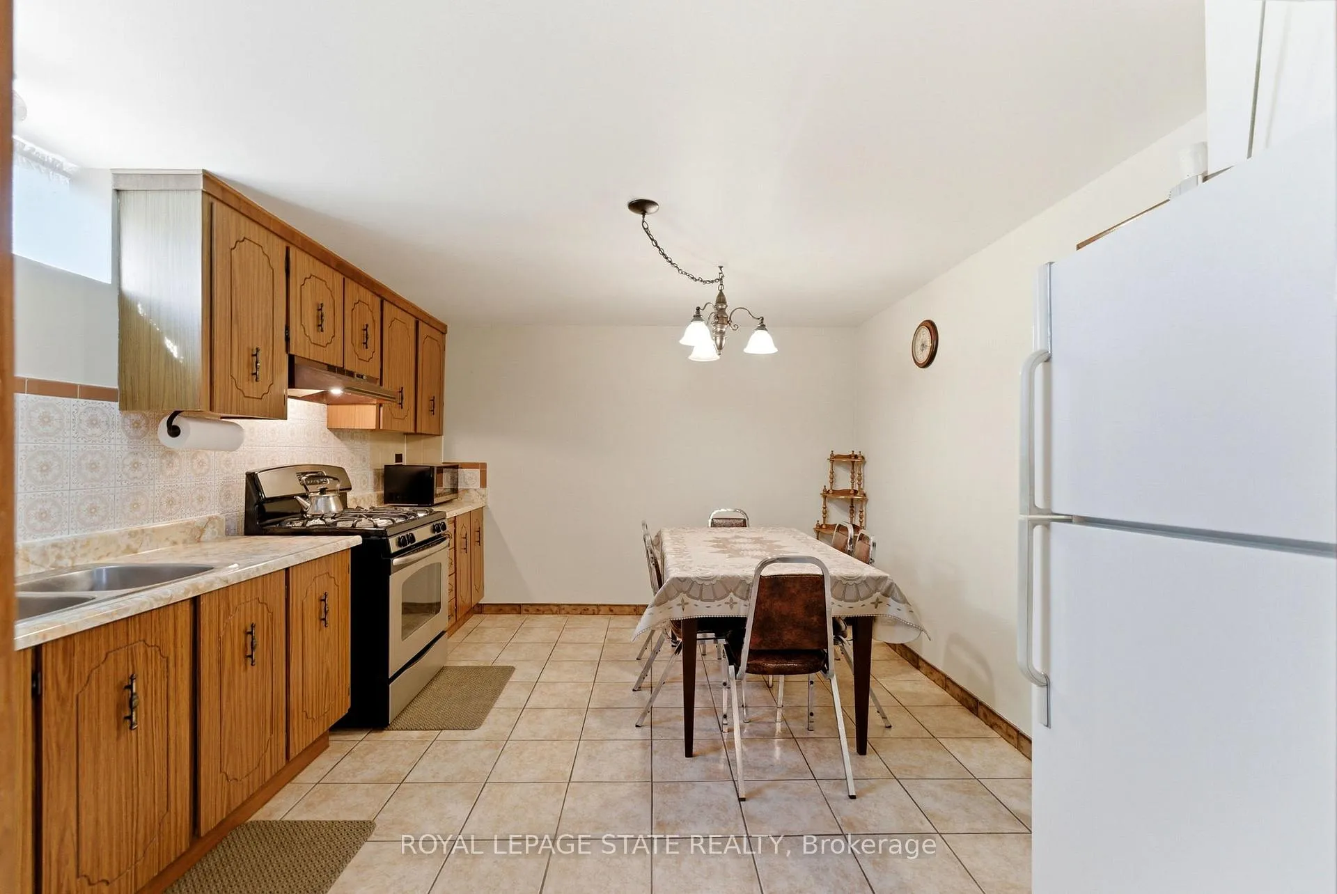 Photo 27 of 45 Cromwell Crescent, Hamilton, Greenford — HOMEH