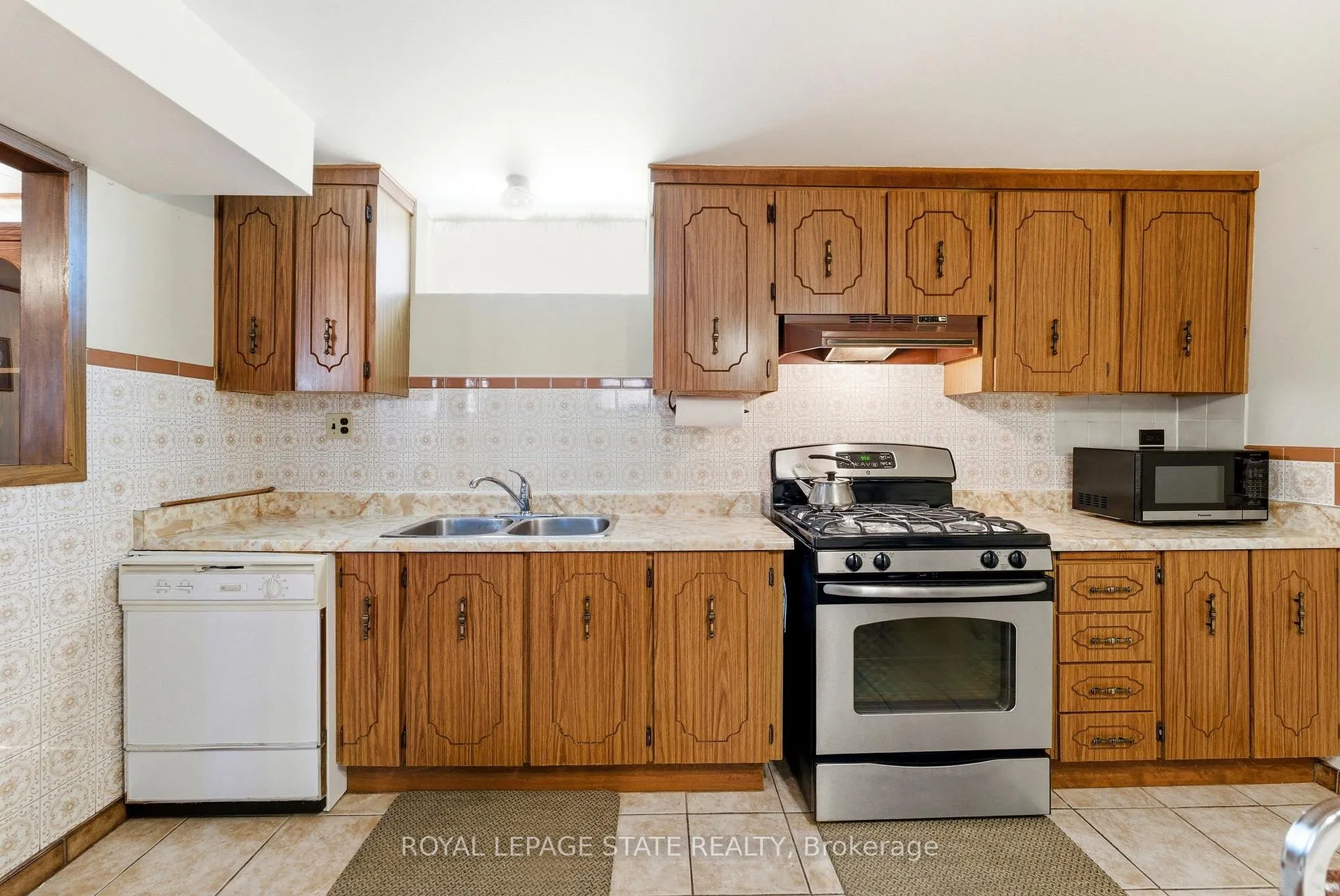 Photo 28 of 45 Cromwell Crescent, Hamilton, Greenford — HOMEH