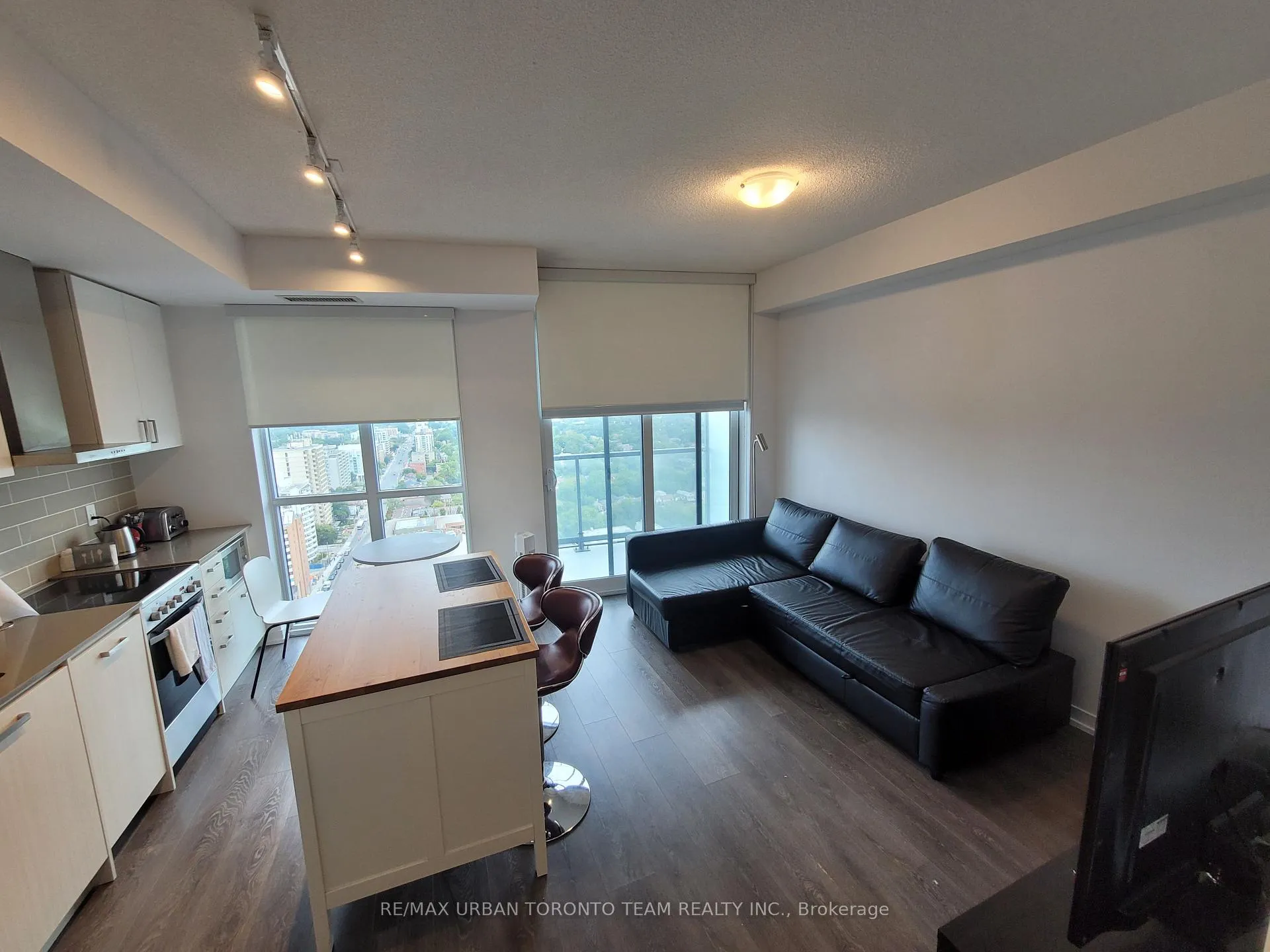 Photo 4 of Unit 2711, 125 Redpath Avenue, Toronto, Mount Pleasant West — HOMEH