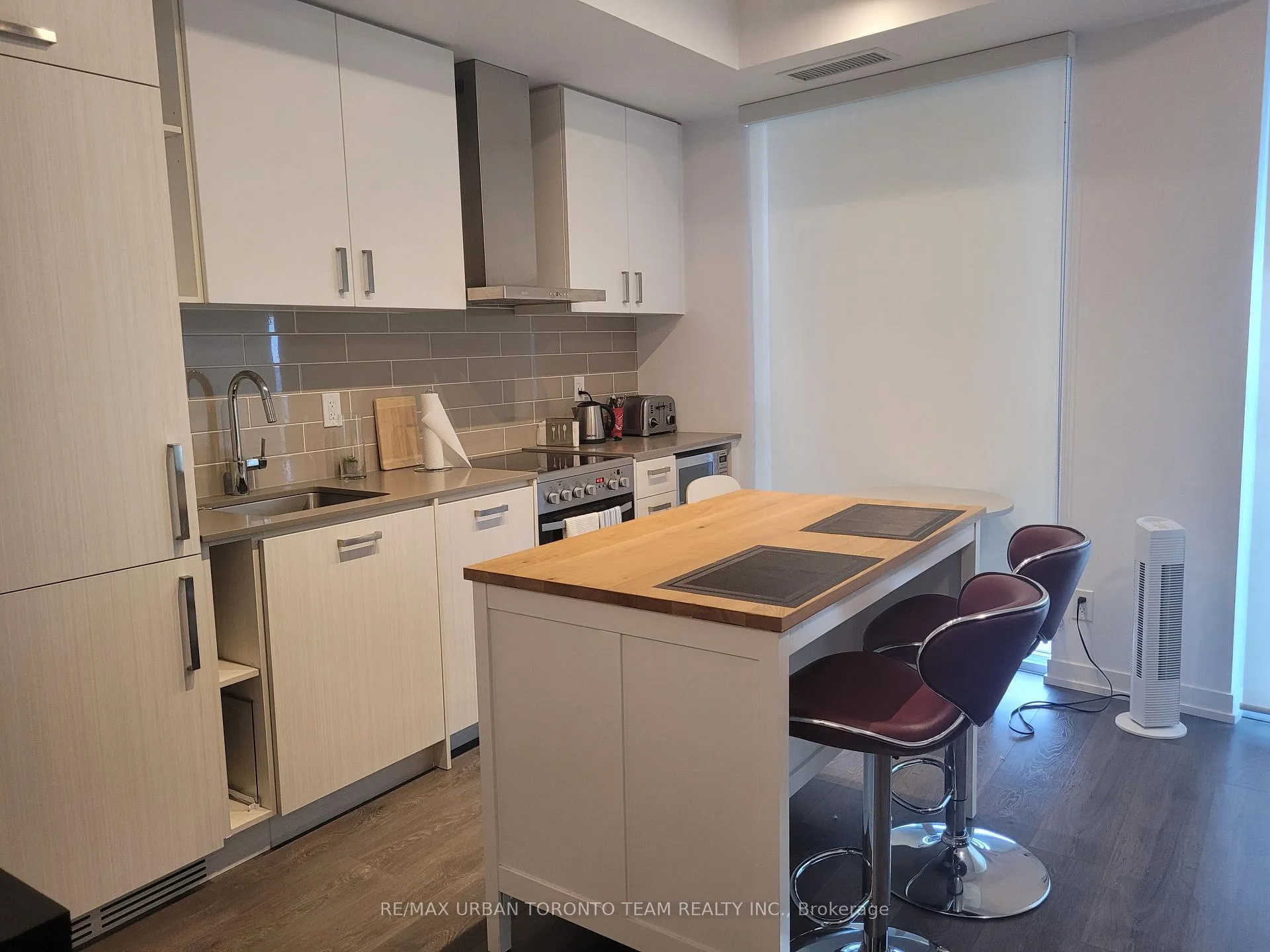 Photo 11 of Unit 2711, 125 Redpath Avenue, Toronto, Mount Pleasant West — HOMEH