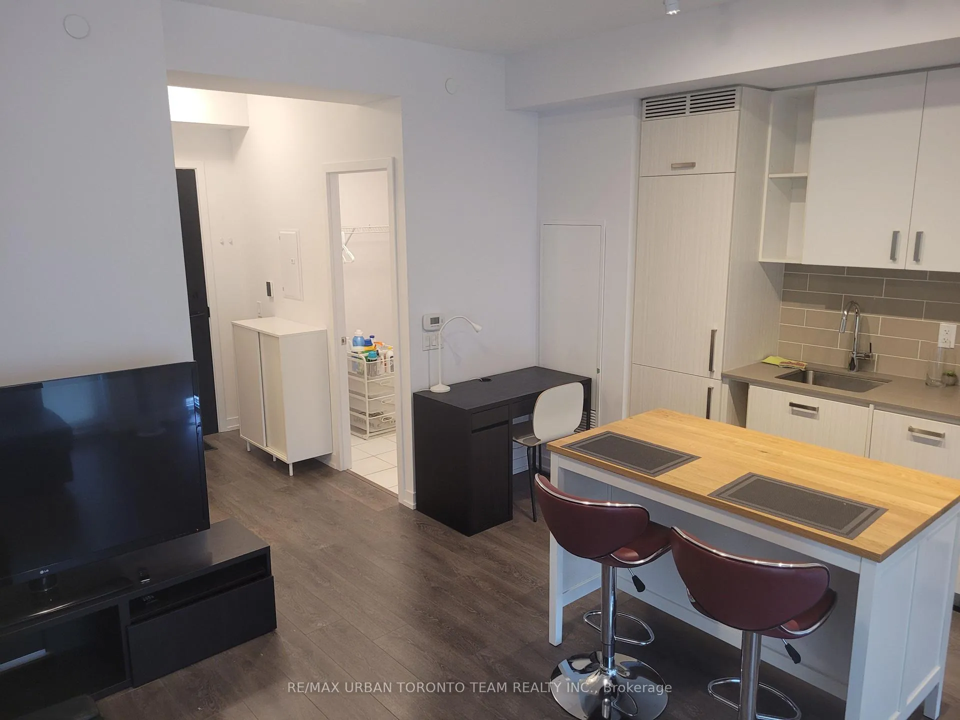 Photo 12 of Unit 2711, 125 Redpath Avenue, Toronto, Mount Pleasant West — HOMEH