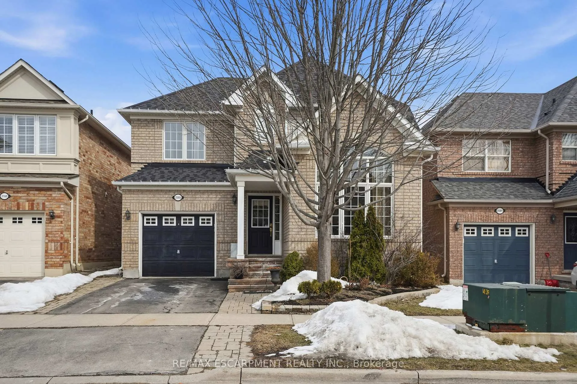 Photo 1 of 2505 Valleyridge Drive, Oakville, Bronte Creek — HOMEH