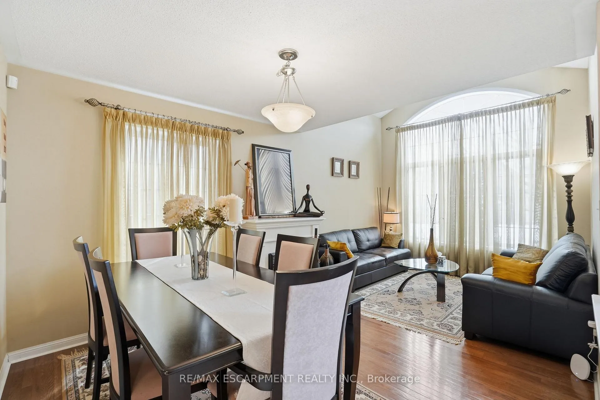 Photo 6 of 2505 Valleyridge Drive, Oakville, Bronte Creek — HOMEH