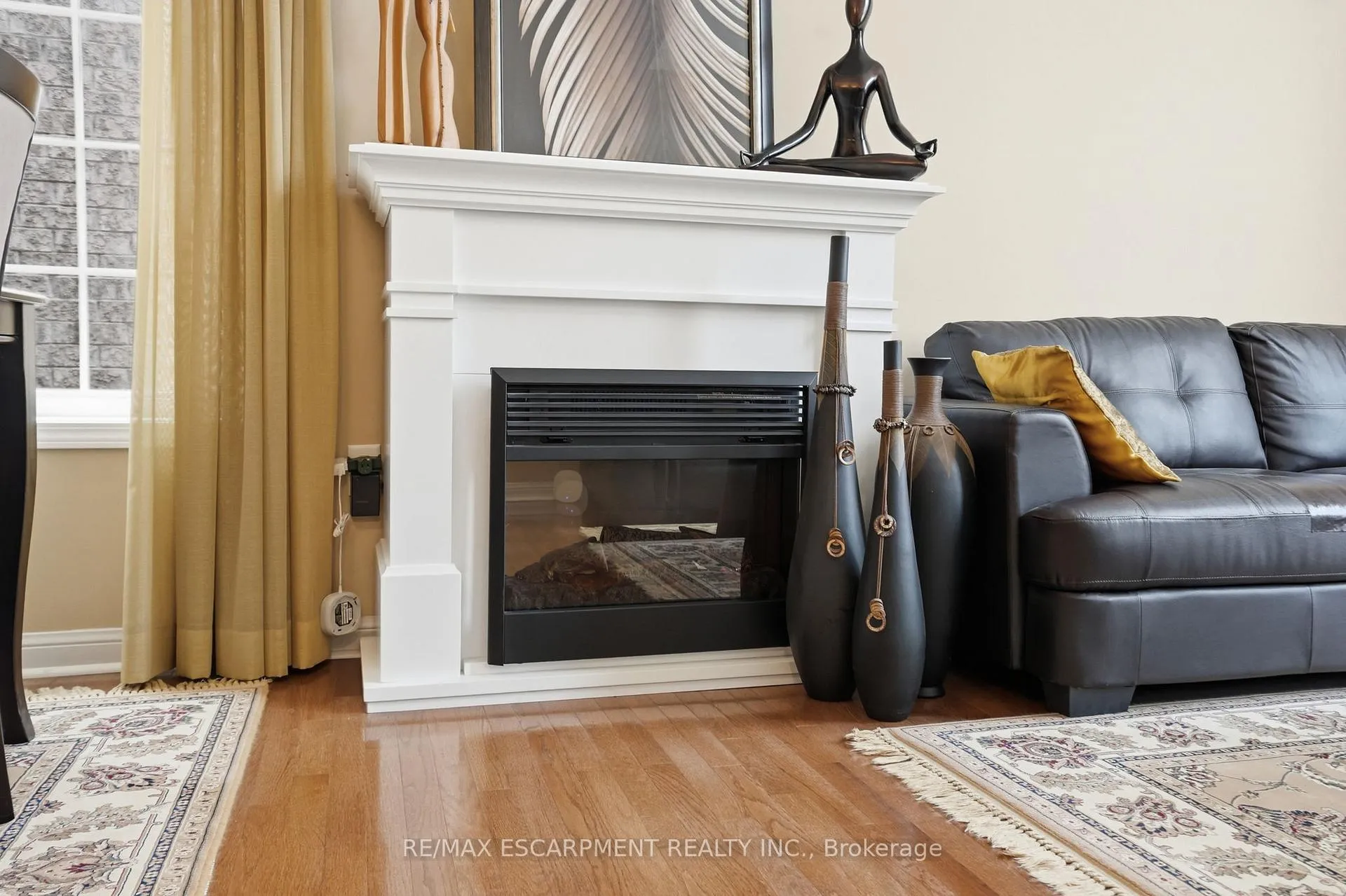 Photo 8 of 2505 Valleyridge Drive, Oakville, Bronte Creek — HOMEH