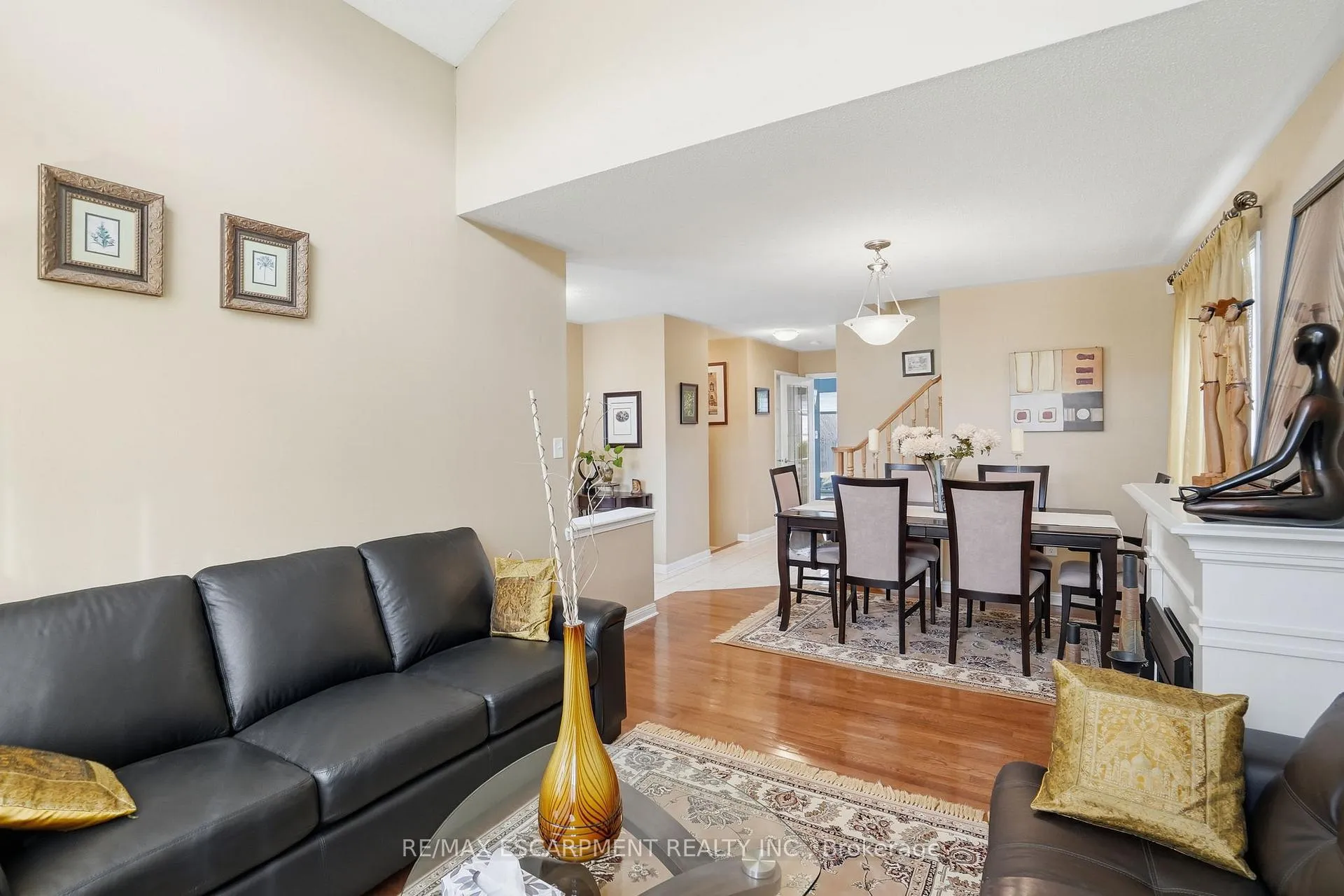 Photo 9 of 2505 Valleyridge Drive, Oakville, Bronte Creek — HOMEH
