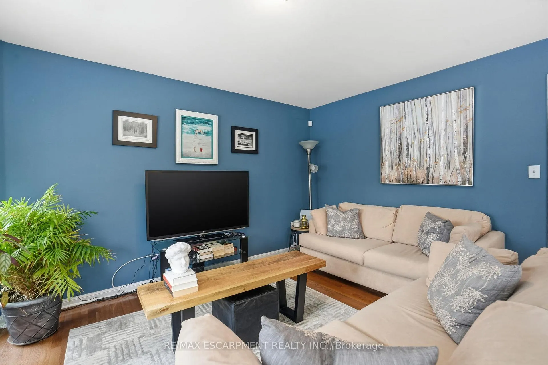 Photo 11 of 2505 Valleyridge Drive, Oakville, Bronte Creek — HOMEH
