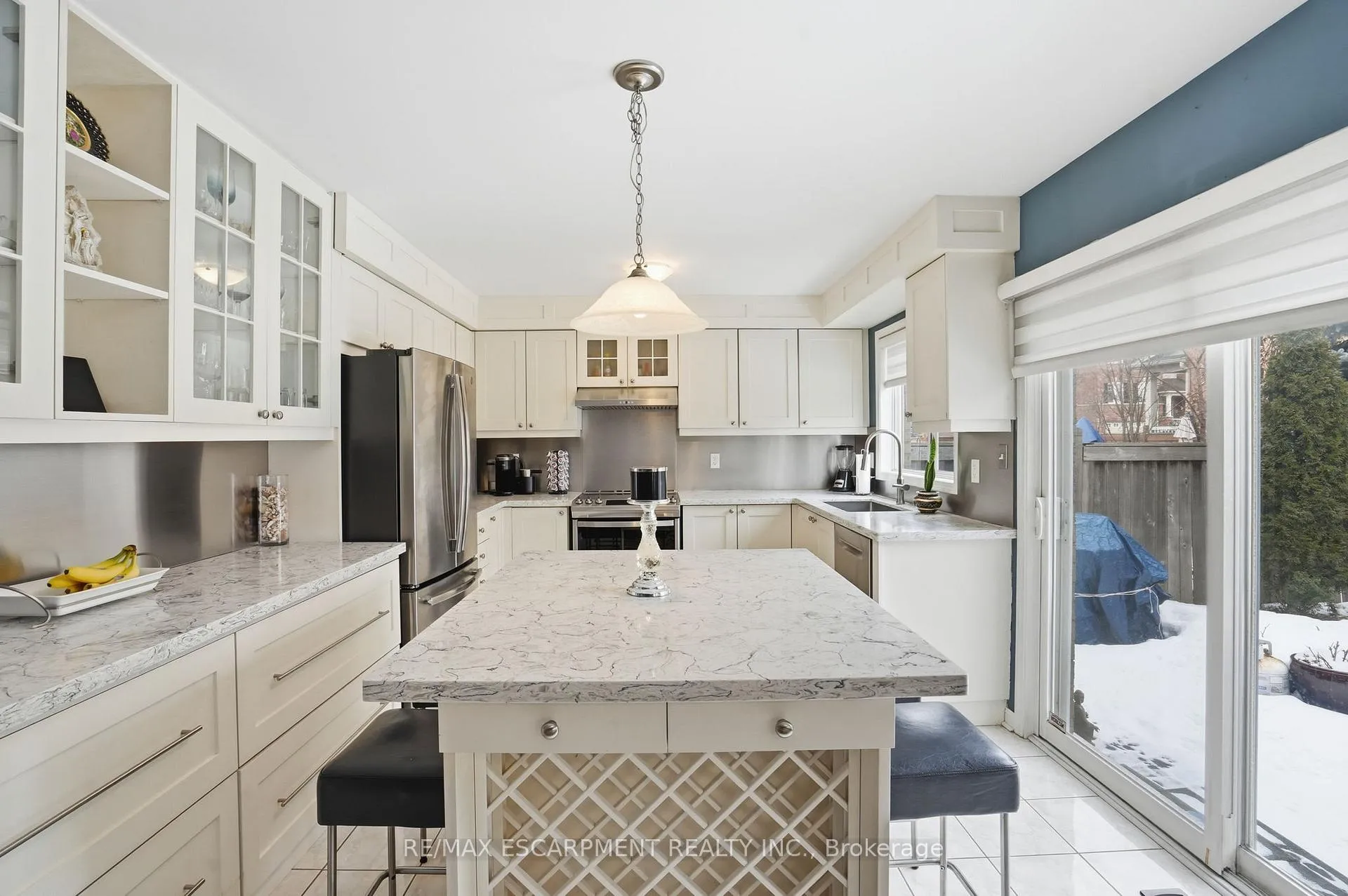 Photo 13 of 2505 Valleyridge Drive, Oakville, Bronte Creek — HOMEH