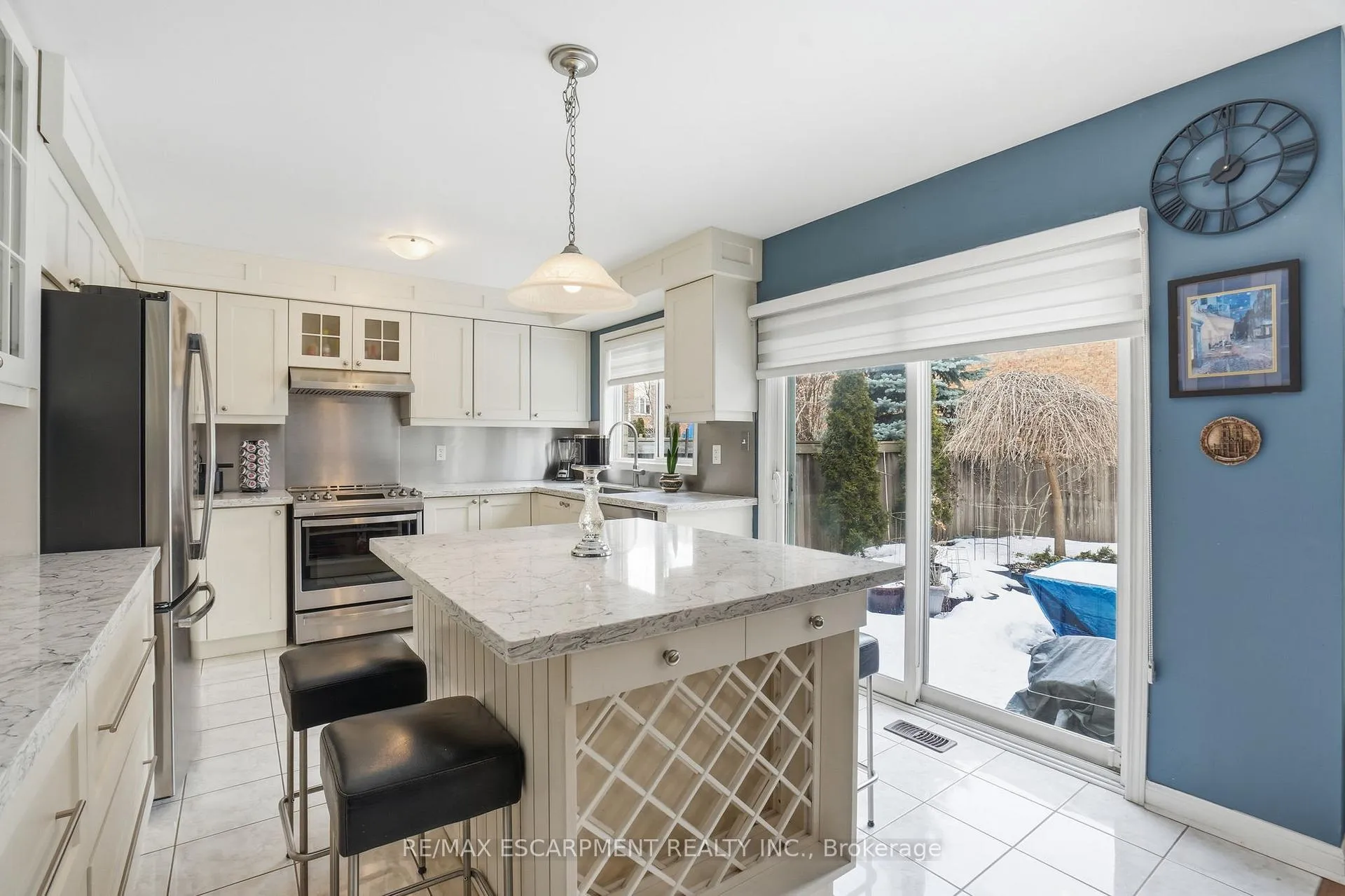 Photo 14 of 2505 Valleyridge Drive, Oakville, Bronte Creek — HOMEH