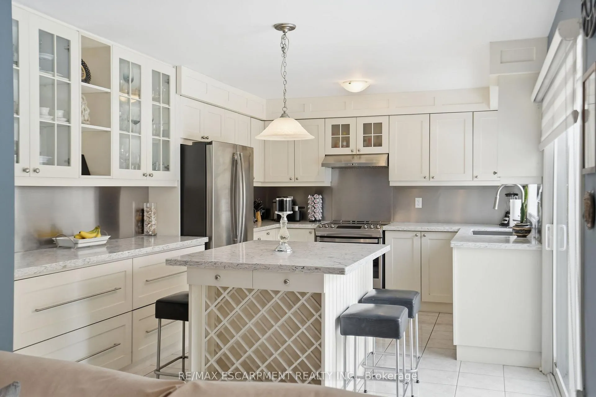 Photo 15 of 2505 Valleyridge Drive, Oakville, Bronte Creek — HOMEH