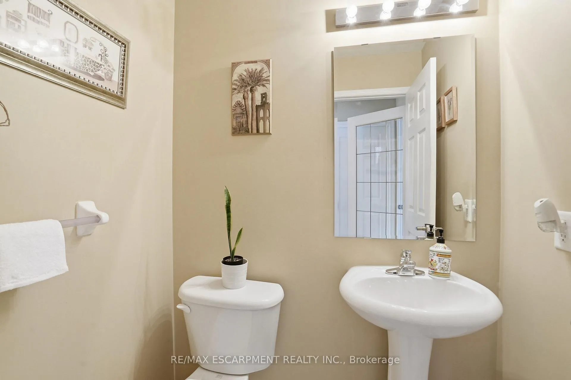 Photo 18 of 2505 Valleyridge Drive, Oakville, Bronte Creek — HOMEH