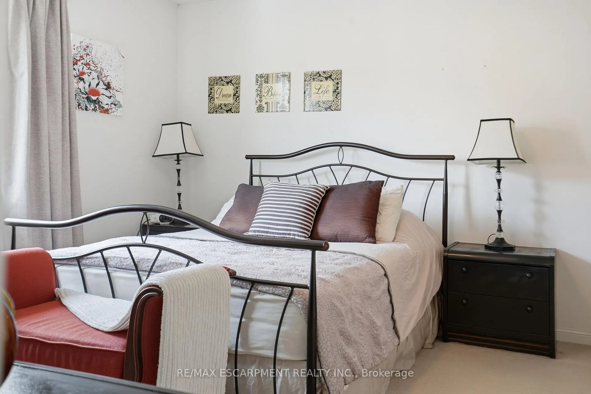 Photo 21 of 2505 Valleyridge Drive, Oakville, Bronte Creek — HOMEH