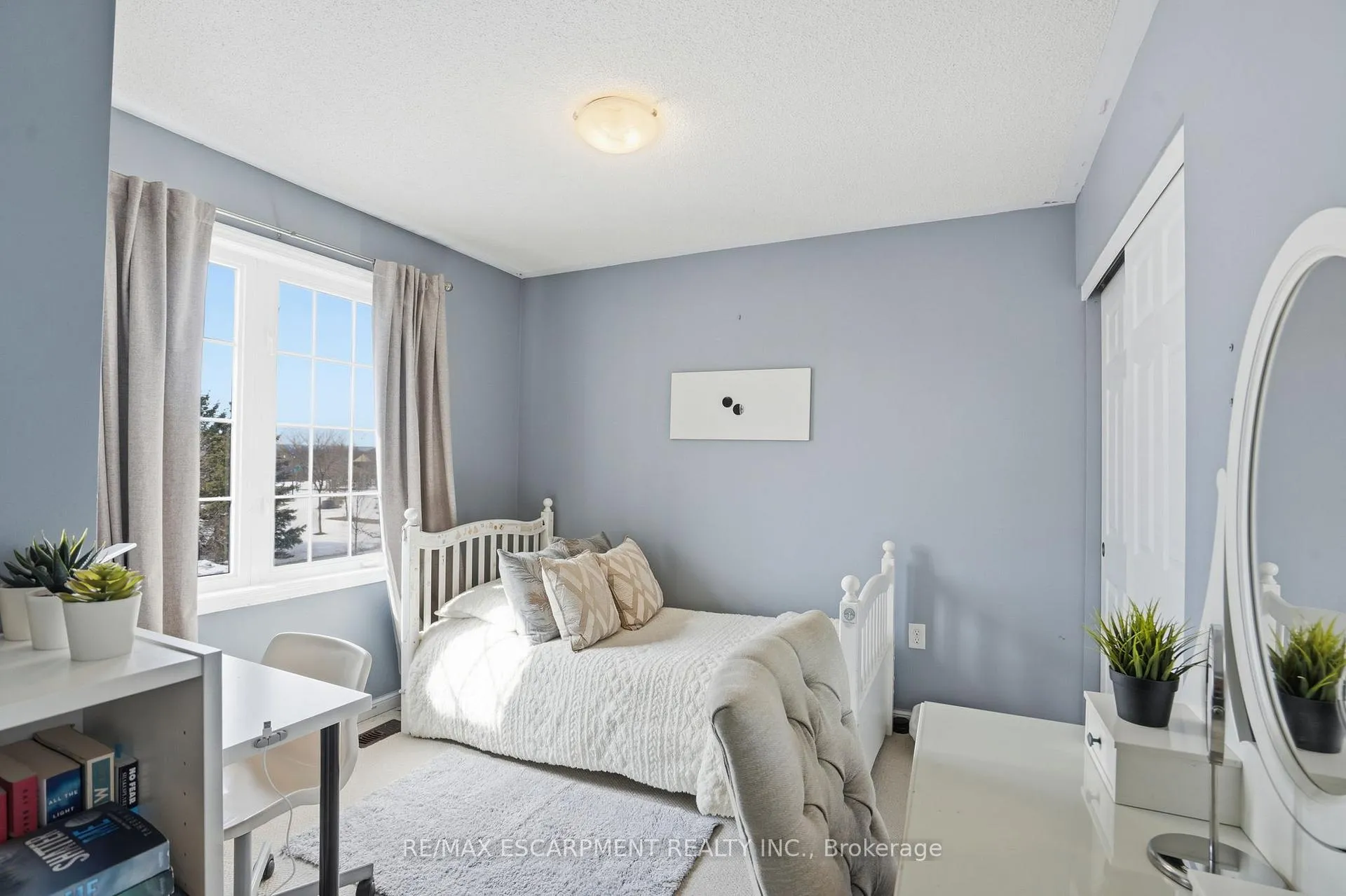 Photo 26 of 2505 Valleyridge Drive, Oakville, Bronte Creek — HOMEH