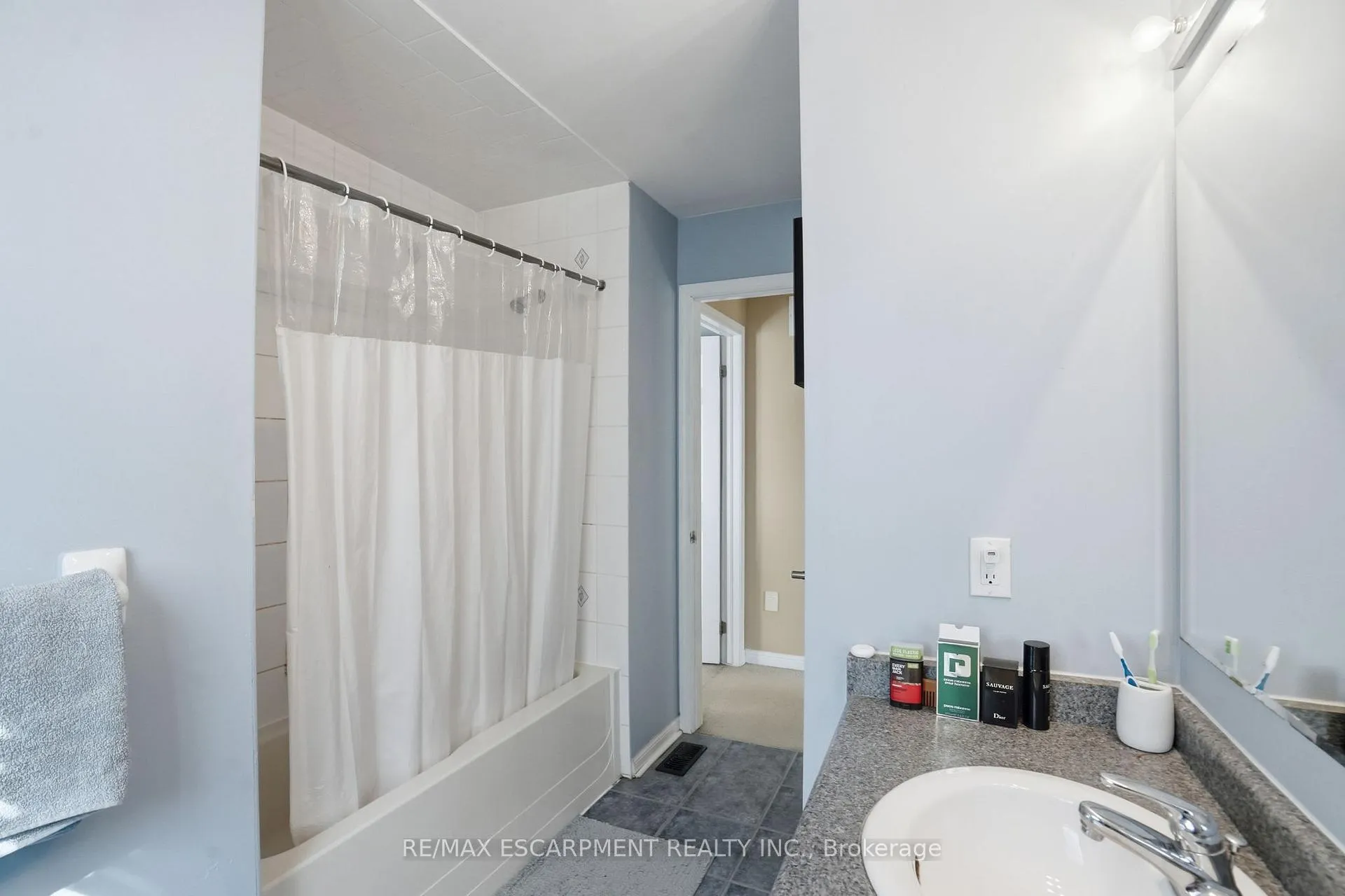Photo 30 of 2505 Valleyridge Drive, Oakville, Bronte Creek — HOMEH