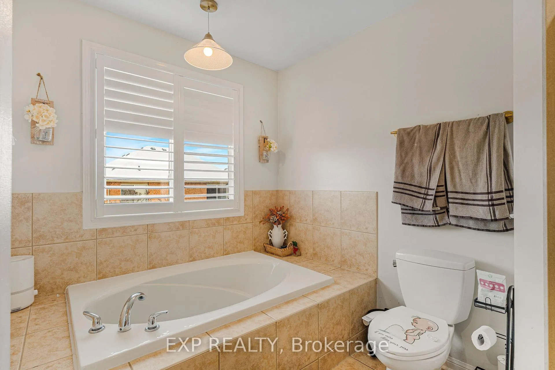 Photo 27 of 1193 Barr Crescent, Milton, Beaty — HOMEH