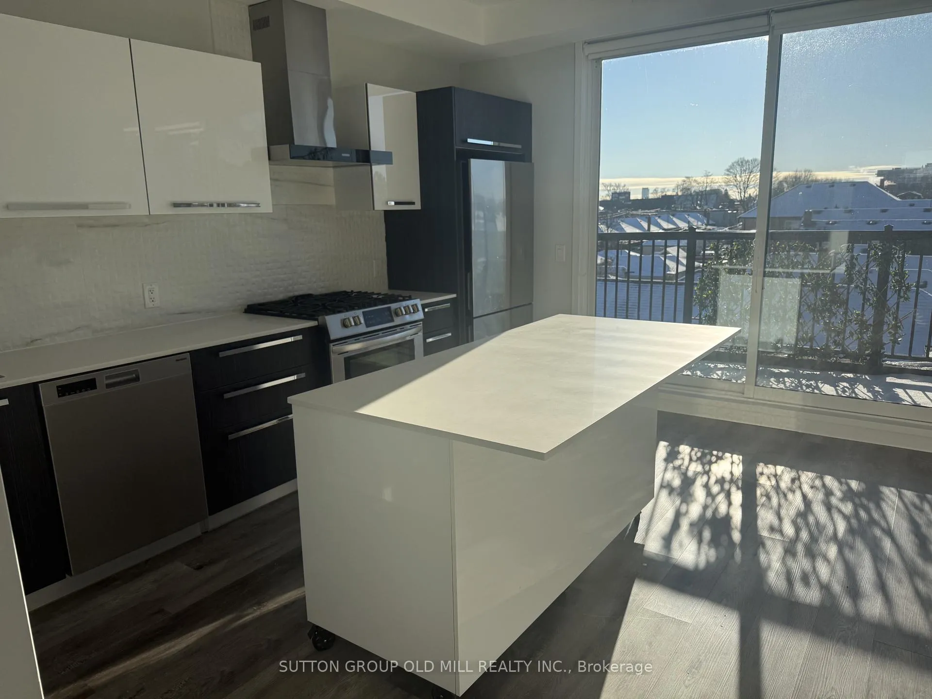 Photo 1 of 20 Avon Drive, Toronto, Keelesdale-Eglinton West — HOMEH