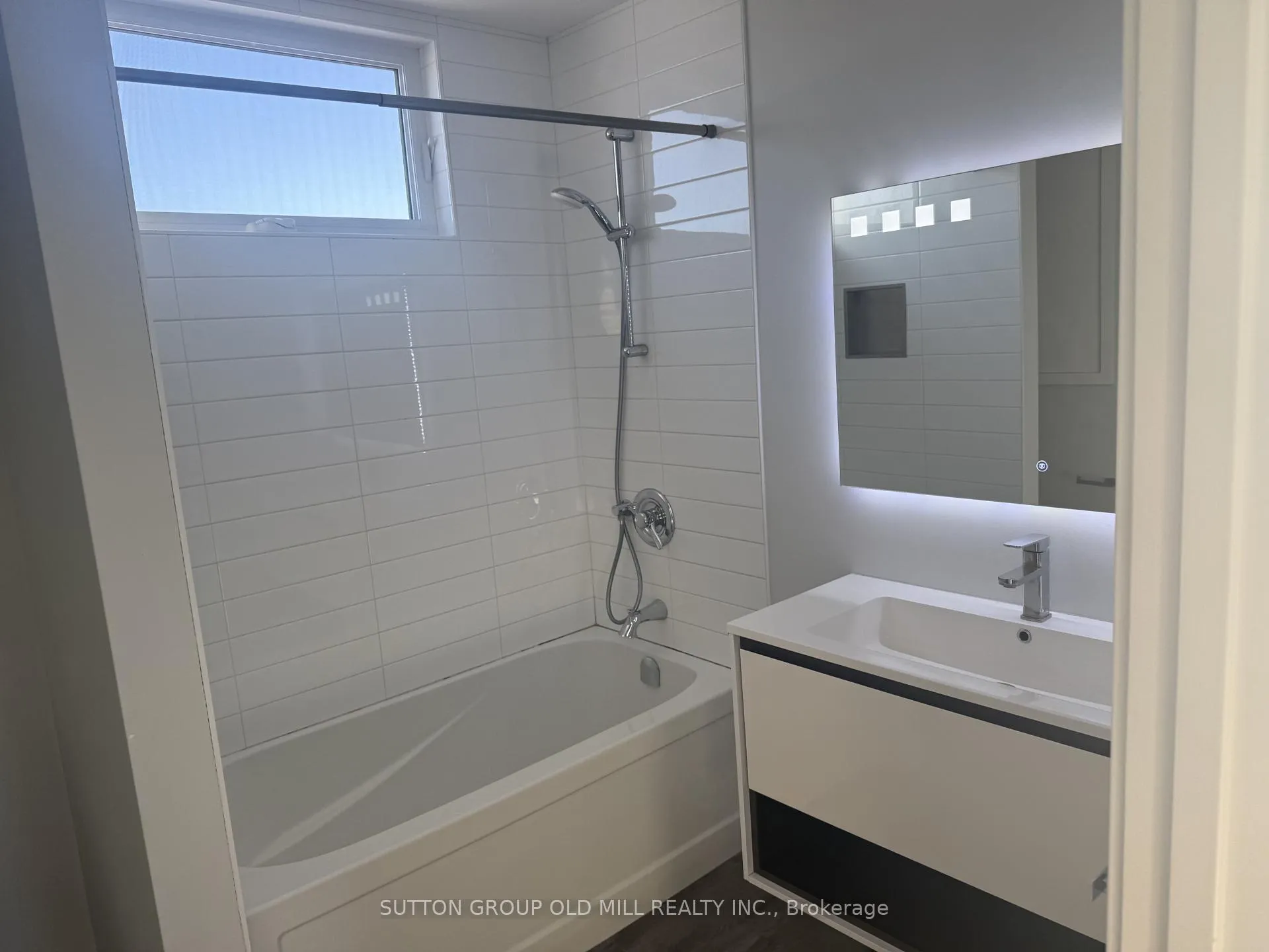Photo 7 of 20 Avon Drive, Toronto, Keelesdale-Eglinton West — HOMEH