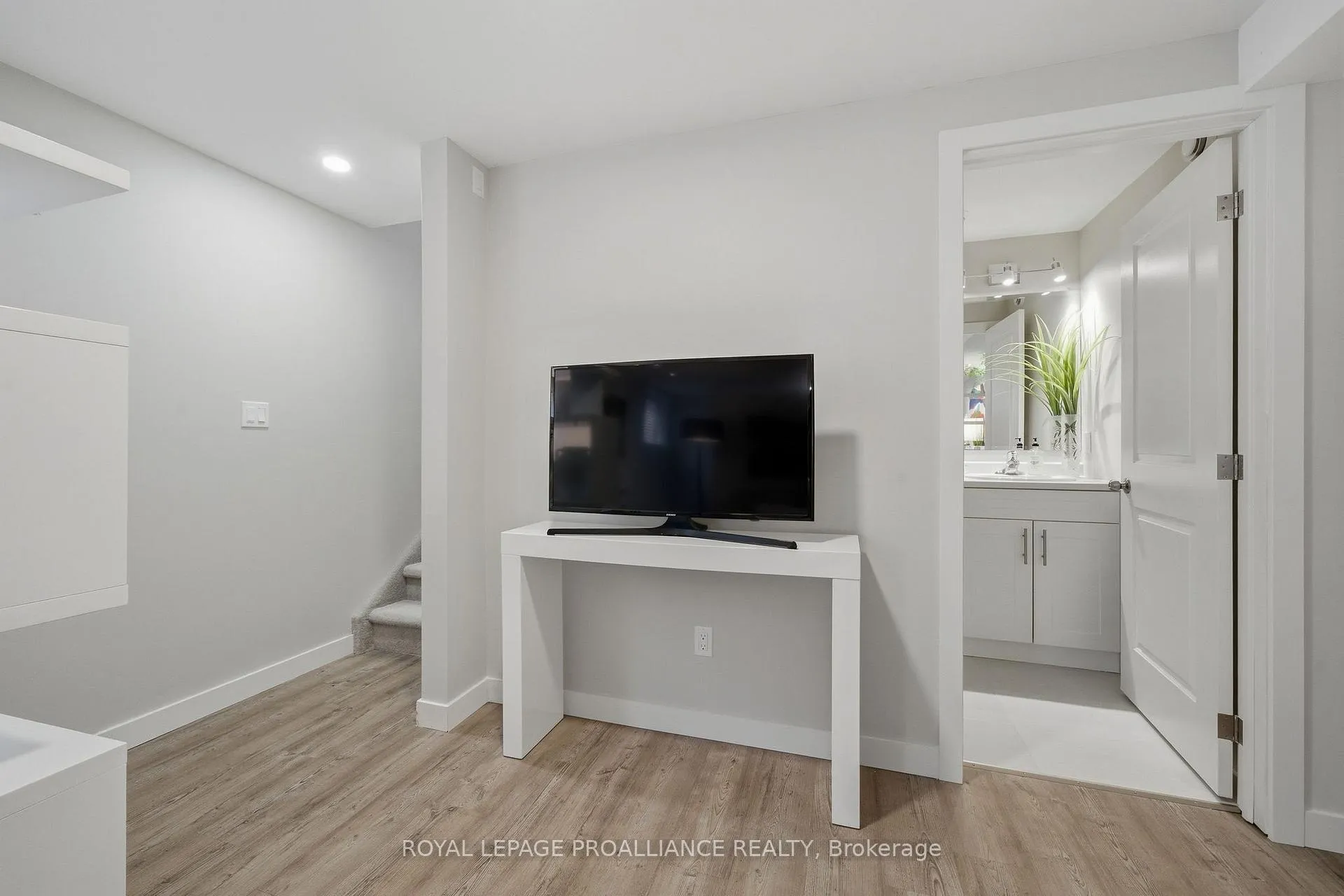Photo 36 of 63 Conger Drive, Prince Edward County, Wellington Ward — HOMEH