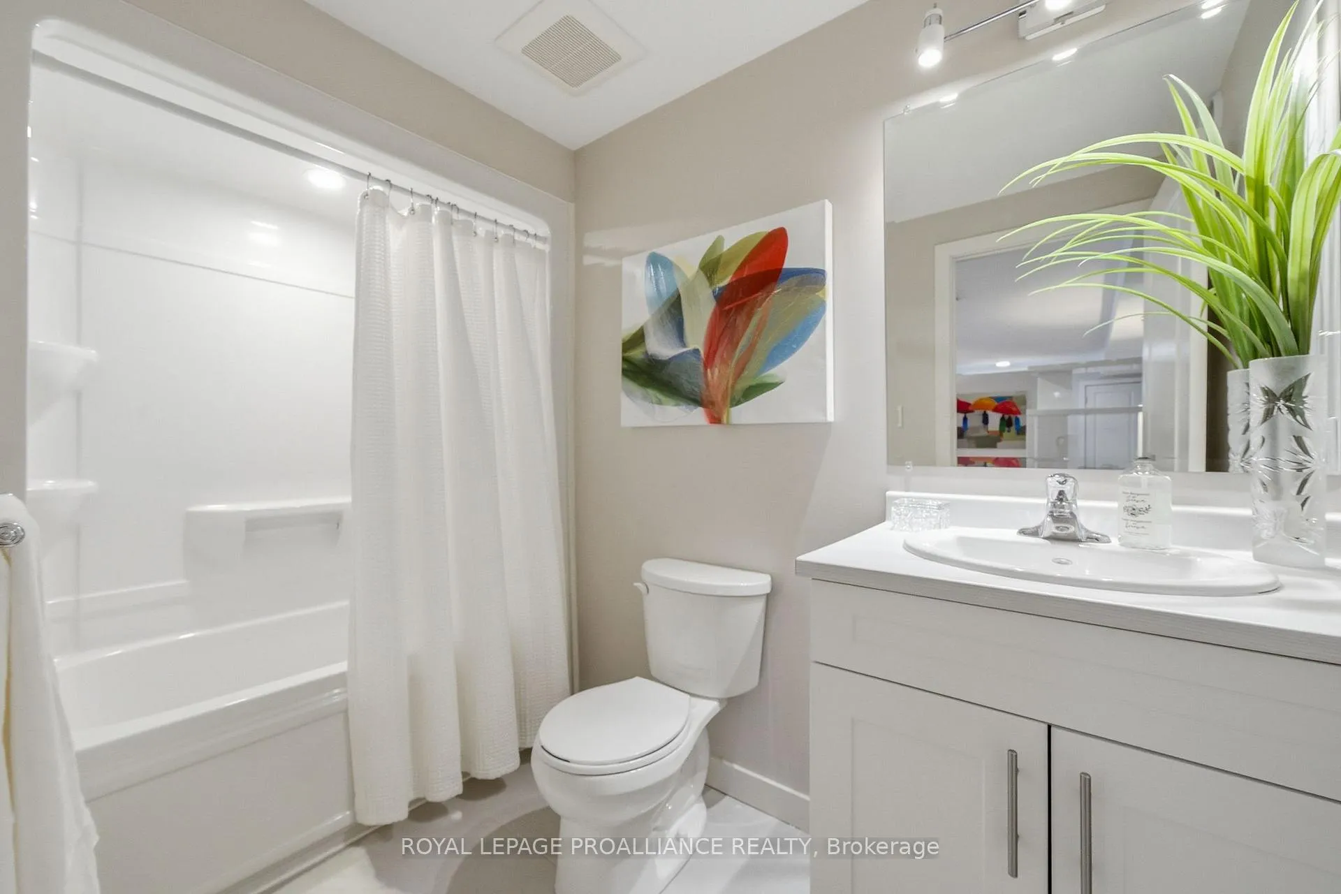 Photo 42 of 63 Conger Drive, Prince Edward County, Wellington Ward — HOMEH
