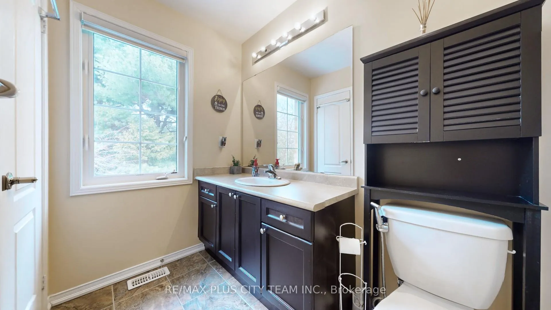 Photo 23 of 16 Edison Way, Whitby, Taunton North — HOMEH