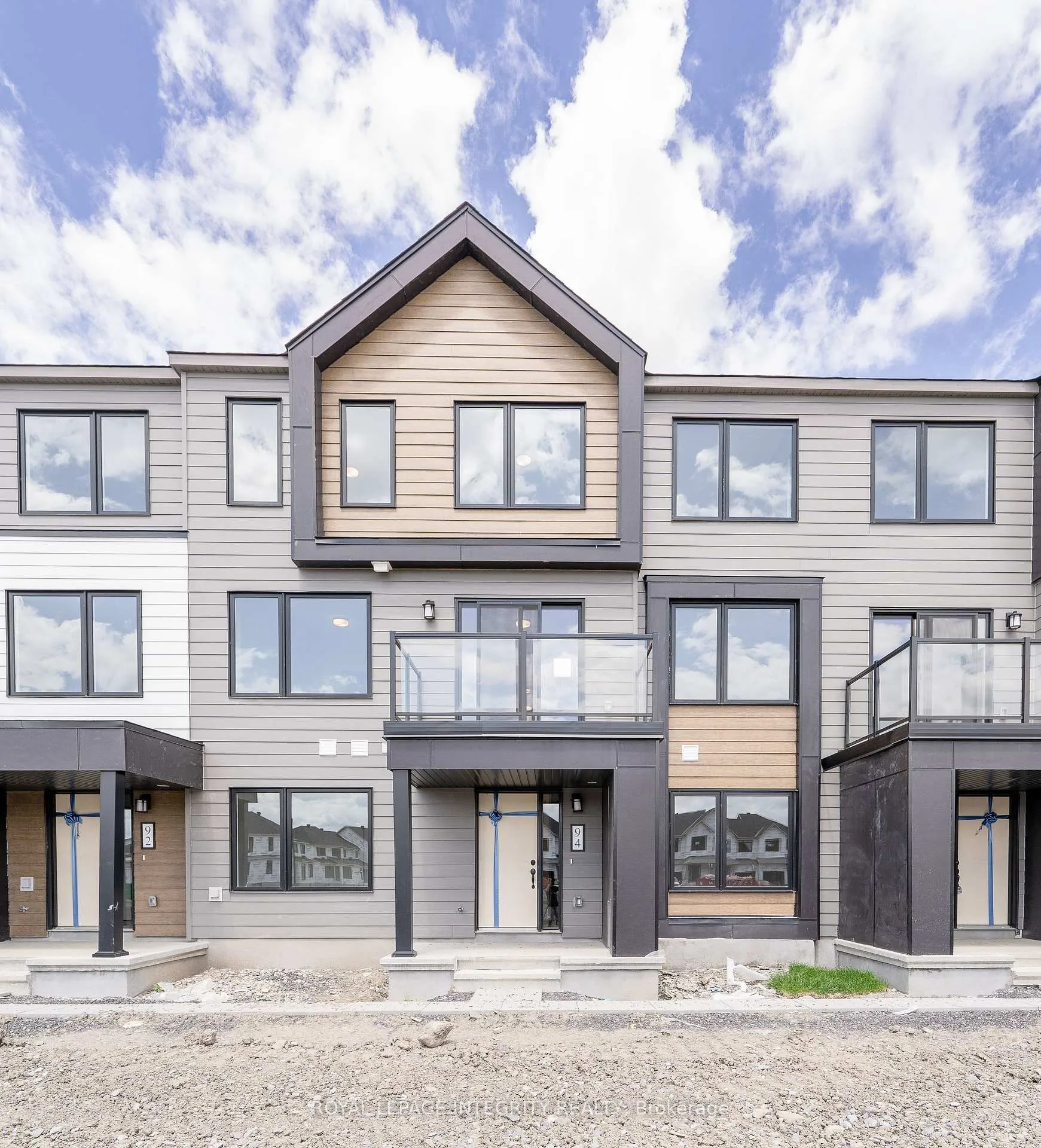 Photo 1 of 94 Kyanite Lane, Ottawa, Barrhaven - Heritage Park — HOMEH