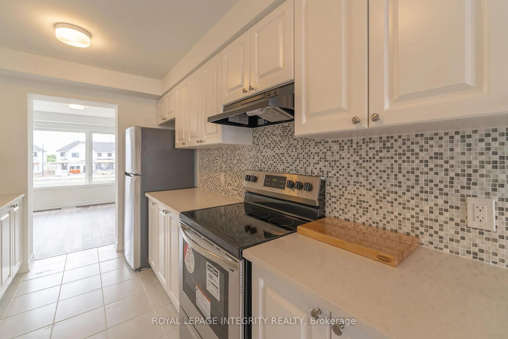 Photo 11 of 94 Kyanite Lane, Ottawa, Barrhaven - Heritage Park — HOMEH