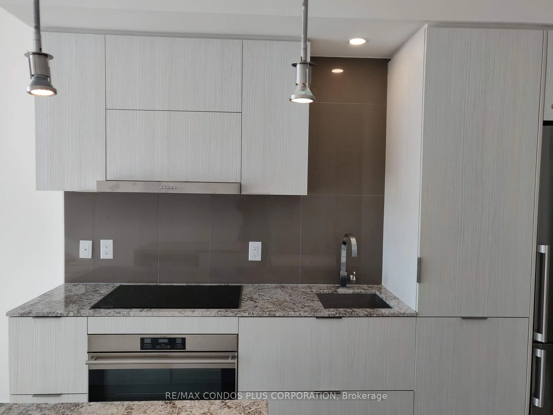 Photo 4 of Unit 2509, 1 Bloor Street E, Toronto, Church-Yonge Corridor — HOMEH