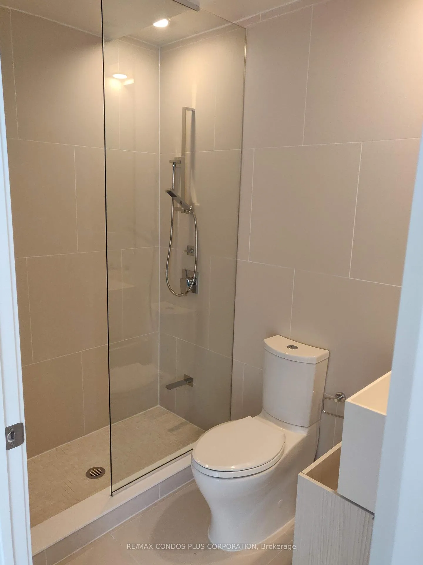 Photo 9 of Unit 2509, 1 Bloor Street E, Toronto, Church-Yonge Corridor — HOMEH