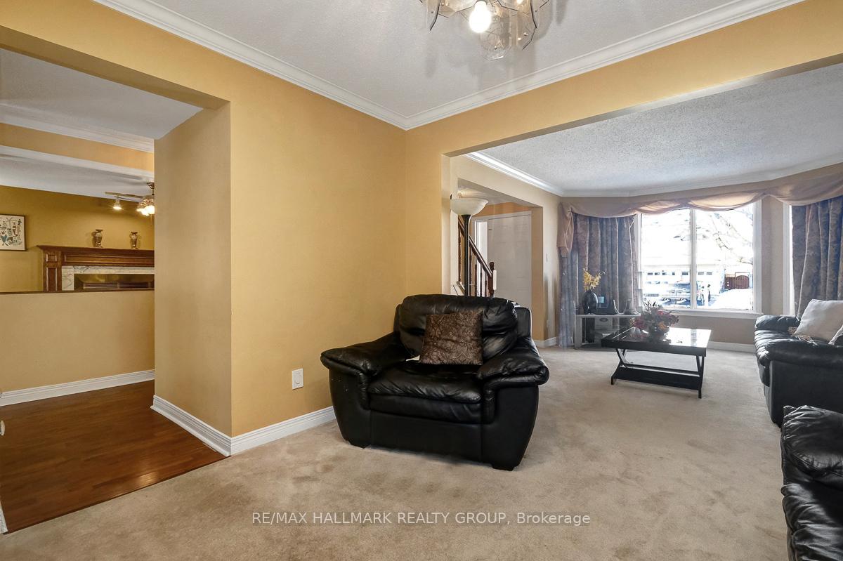 Photo 8 of 125 Picasso Drive, Ottawa, Hunt Club Park — HOMEH
