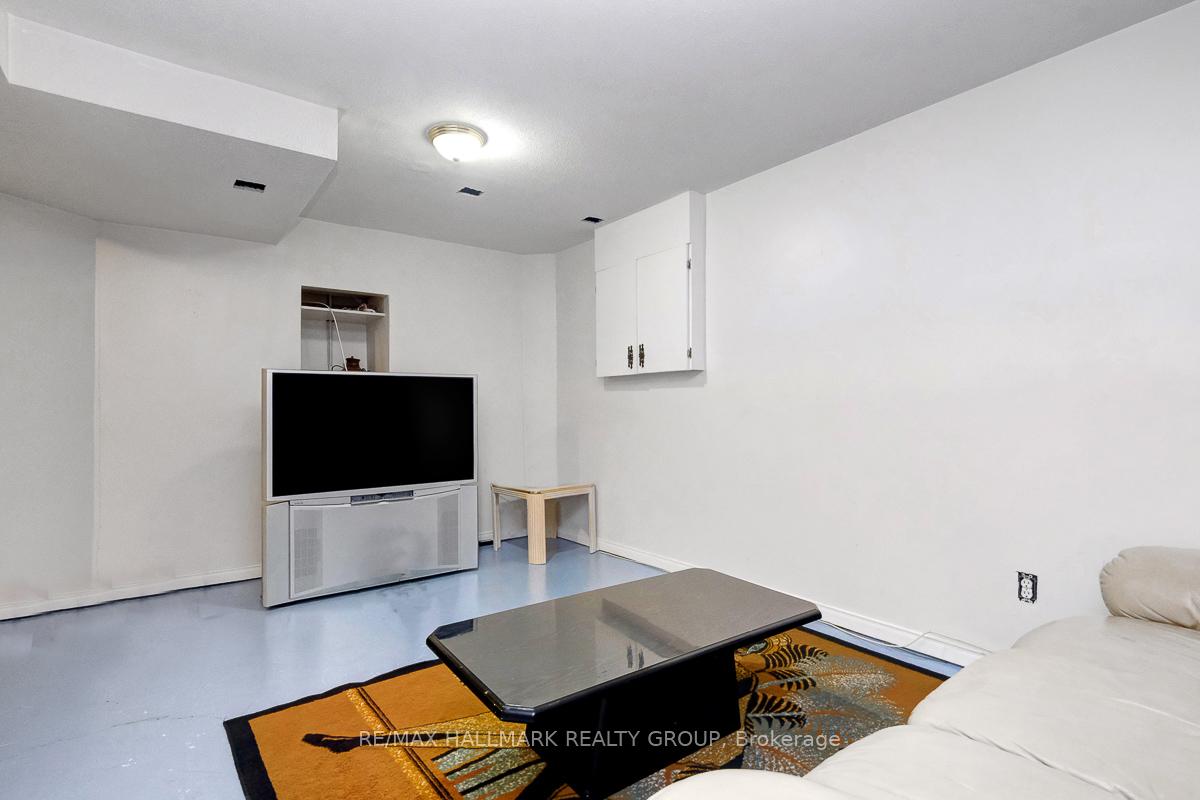 Photo 31 of 125 Picasso Drive, Ottawa, Hunt Club Park — HOMEH