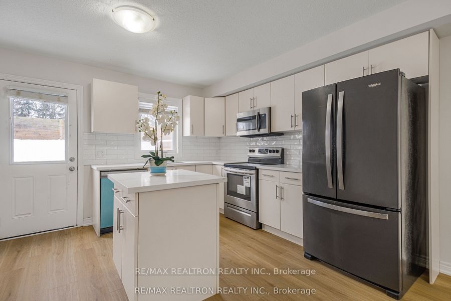Photo 6 of Unit 67, 7768 Ascot Circle, Niagara Falls, Ascot — HOMEH