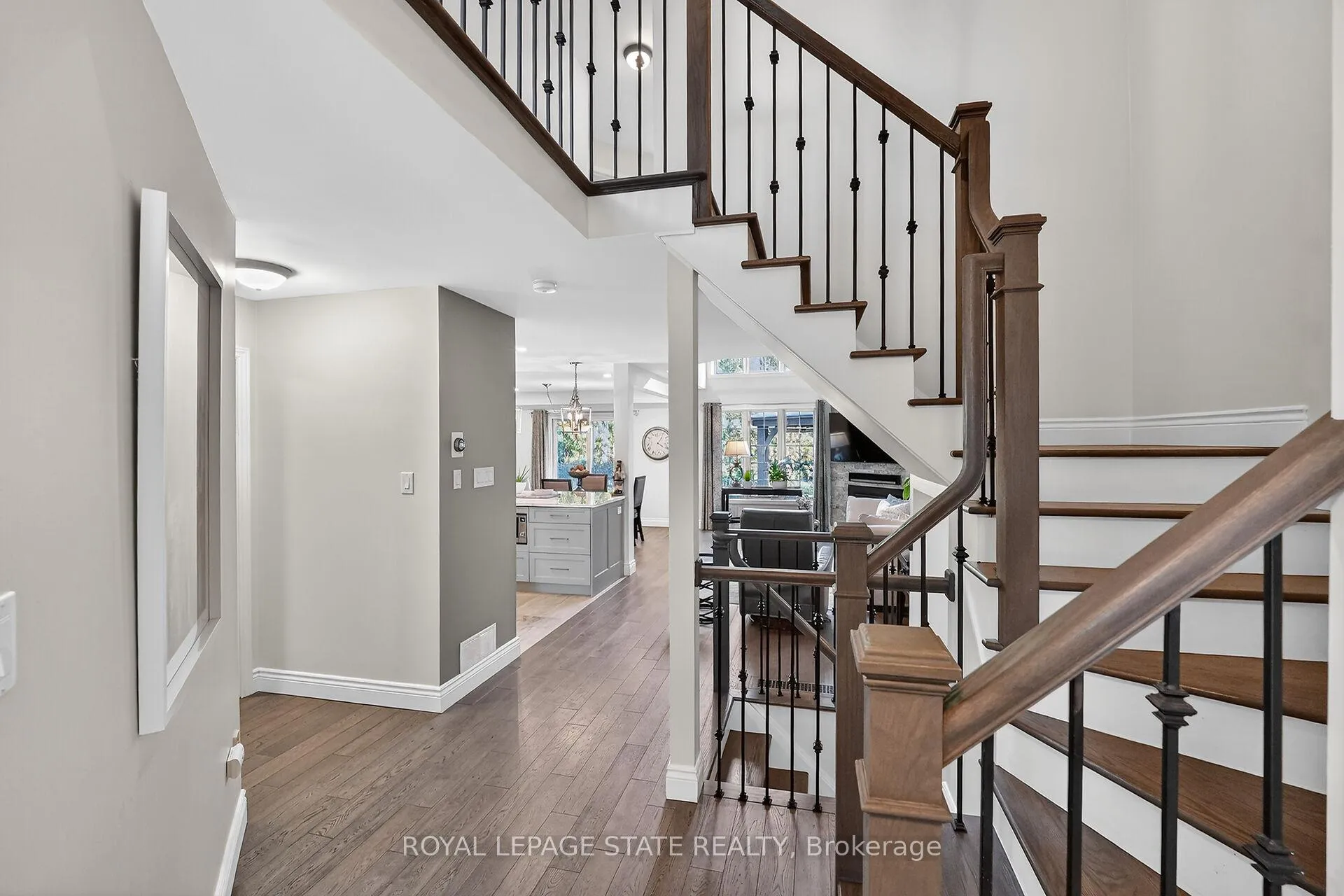 Photo 7 of 23 Tamarack Court, Grimsby, Grimsby West — HOMEH