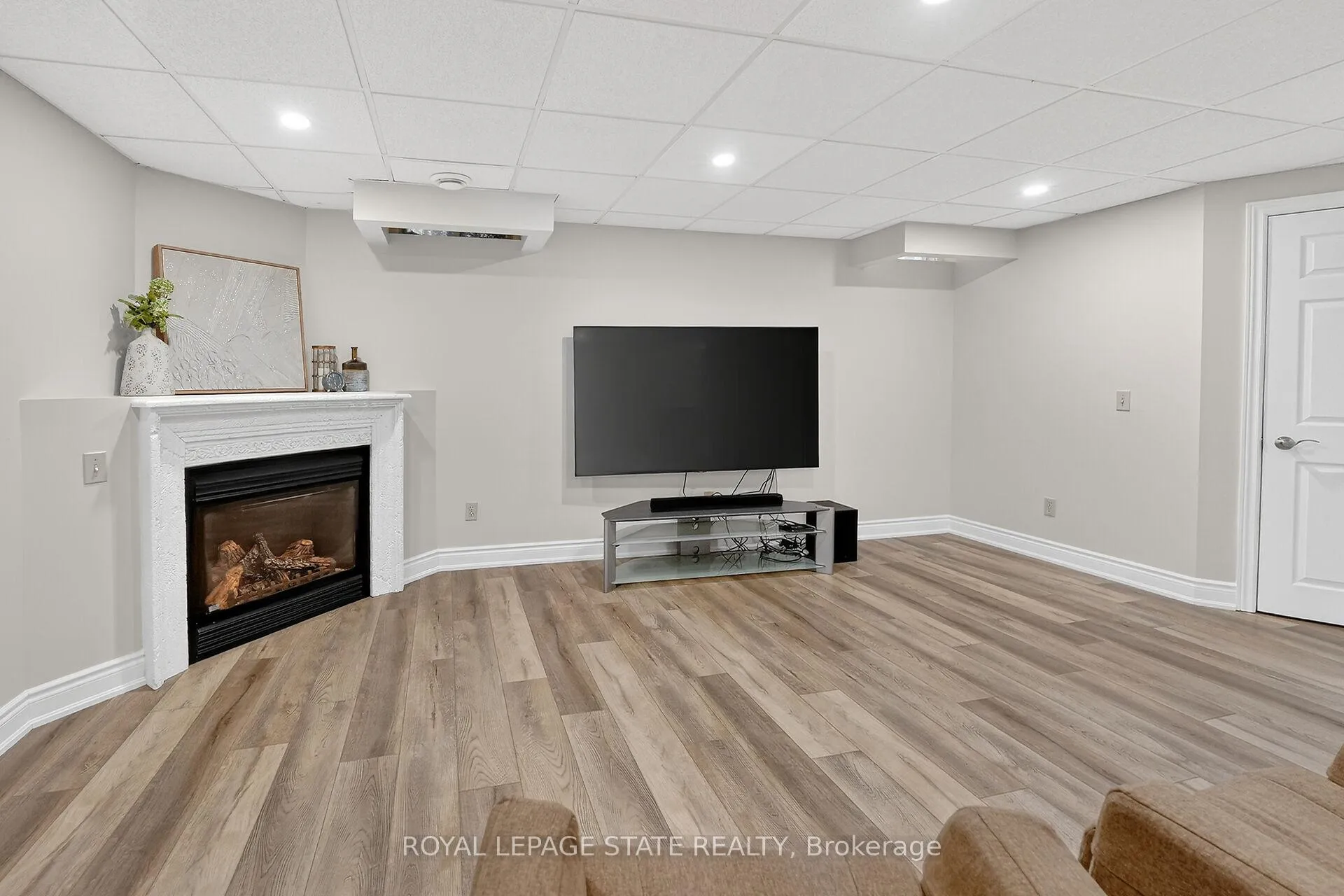 Photo 38 of 23 Tamarack Court, Grimsby, Grimsby West — HOMEH