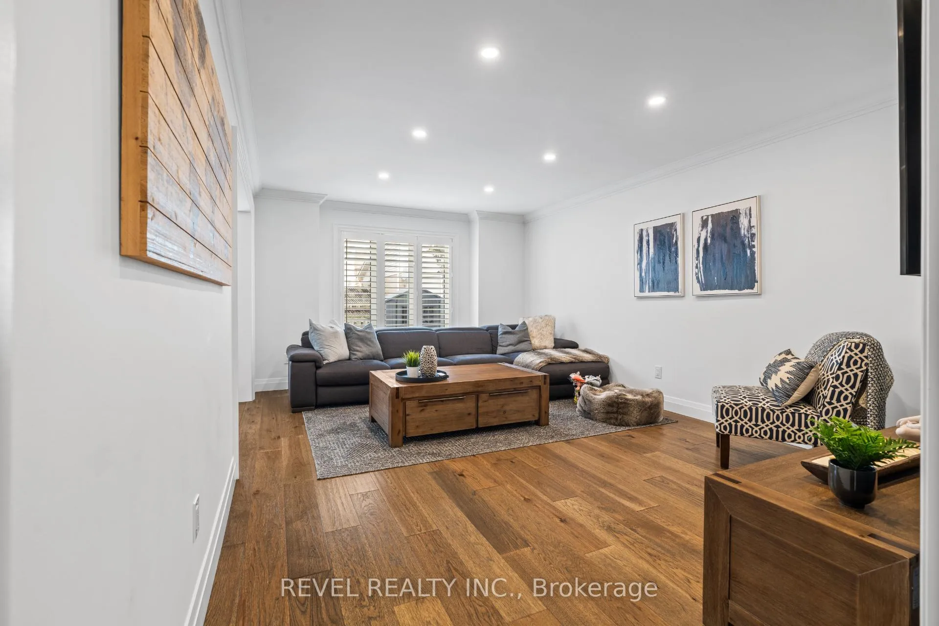 Photo 10 of 5609 Thorn Lane, Burlington, Orchard — HOMEH