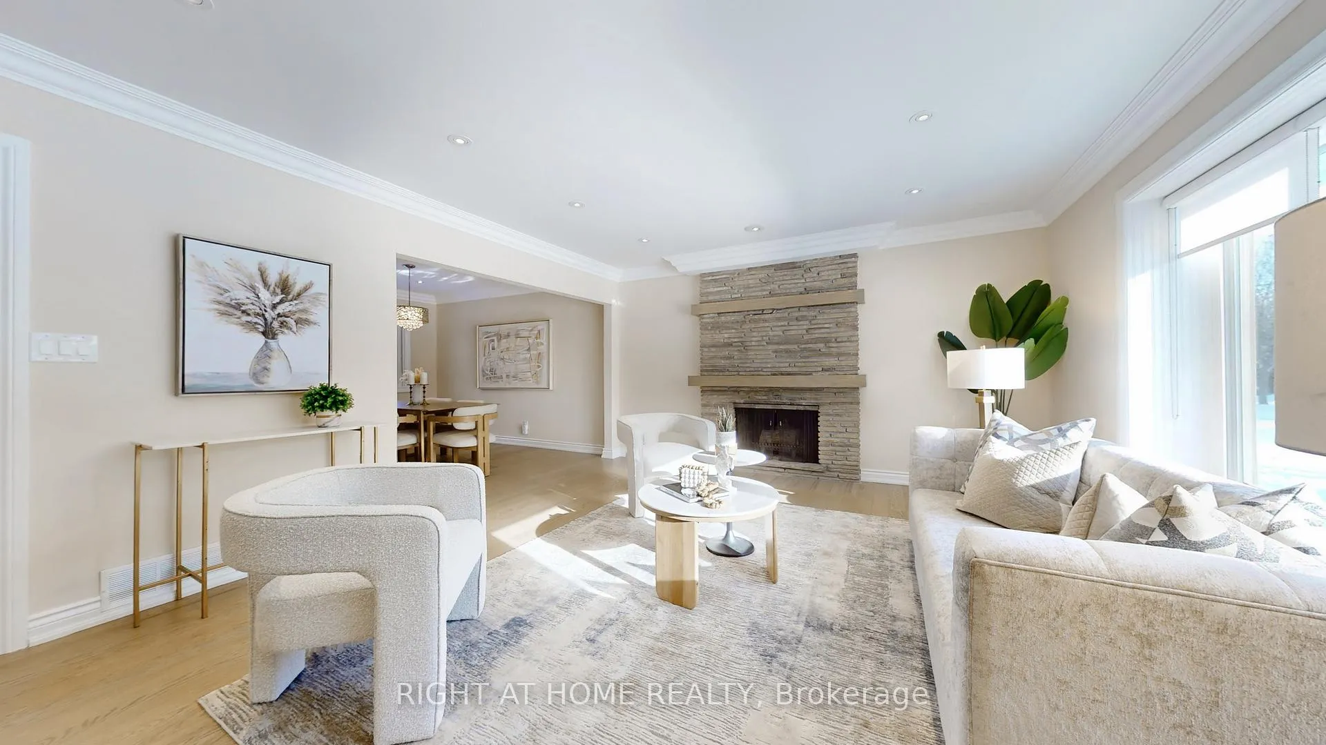 Photo 6 of 12 Courtham Avenue, Markham, Grandview — HOMEH