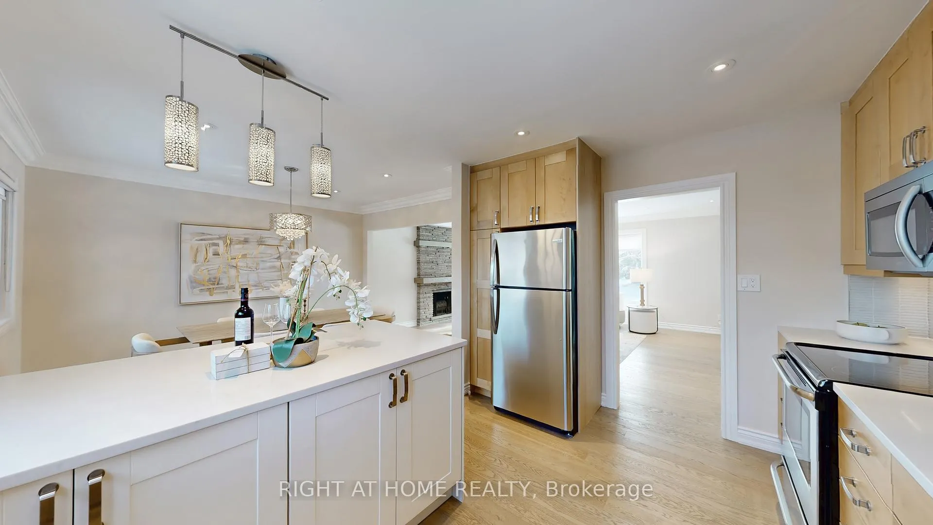 Photo 15 of 12 Courtham Avenue, Markham, Grandview — HOMEH