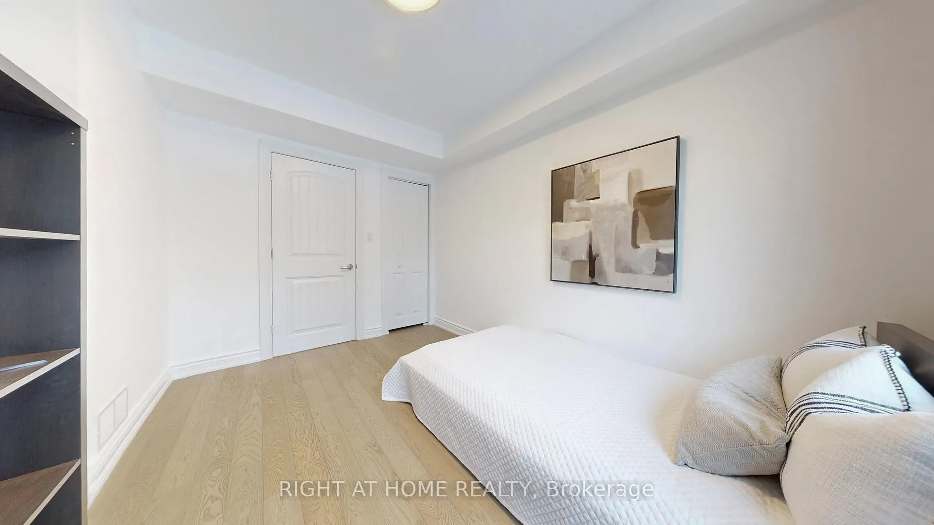 Photo 20 of 12 Courtham Avenue, Markham, Grandview — HOMEH