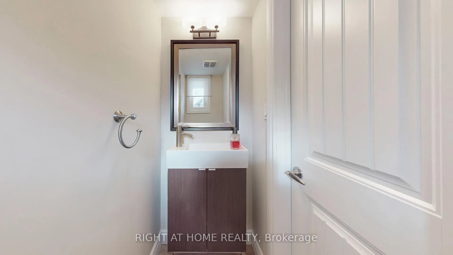 Photo 21 of 12 Courtham Avenue, Markham, Grandview — HOMEH