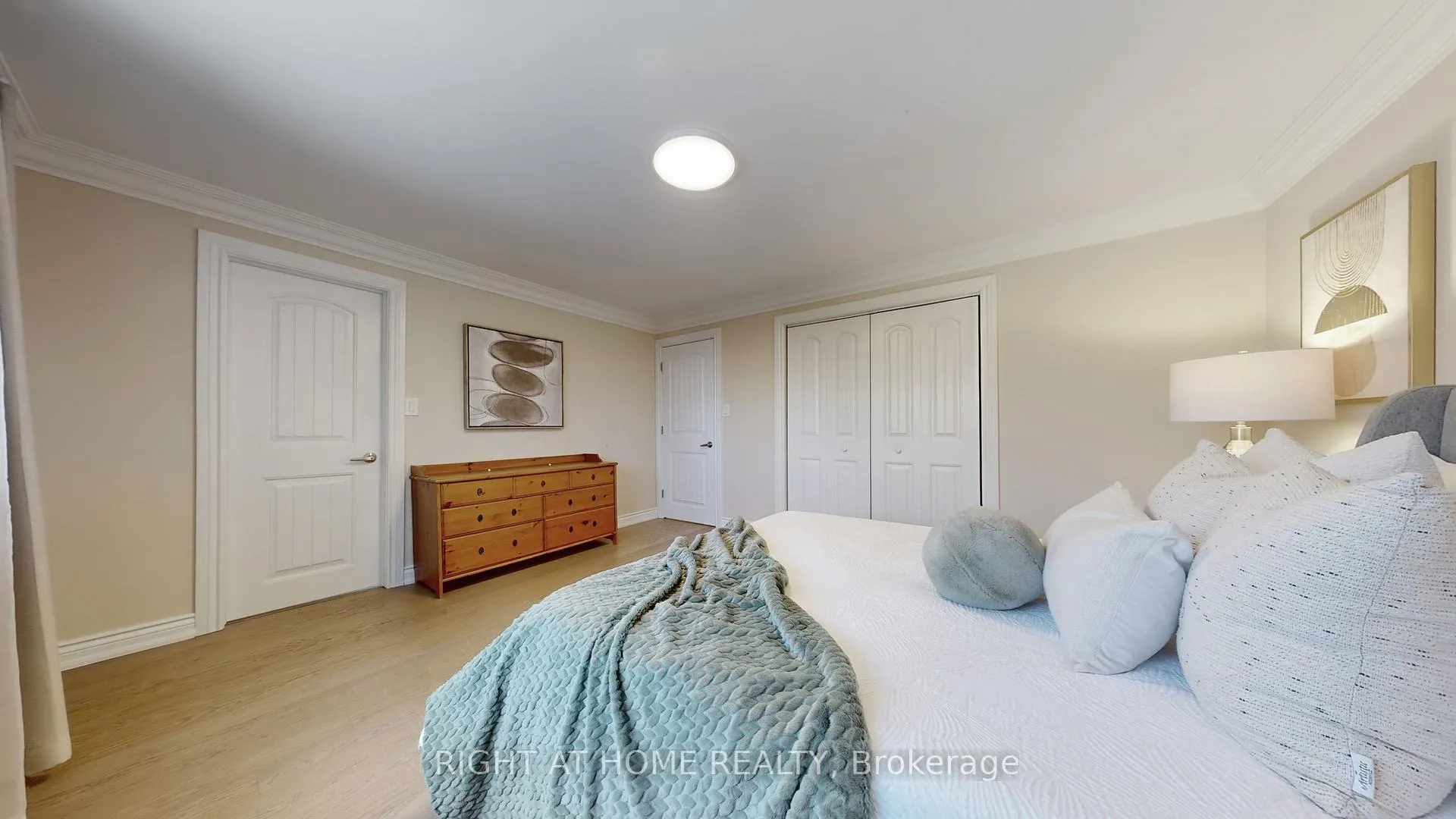 Photo 26 of 12 Courtham Avenue, Markham, Grandview — HOMEH