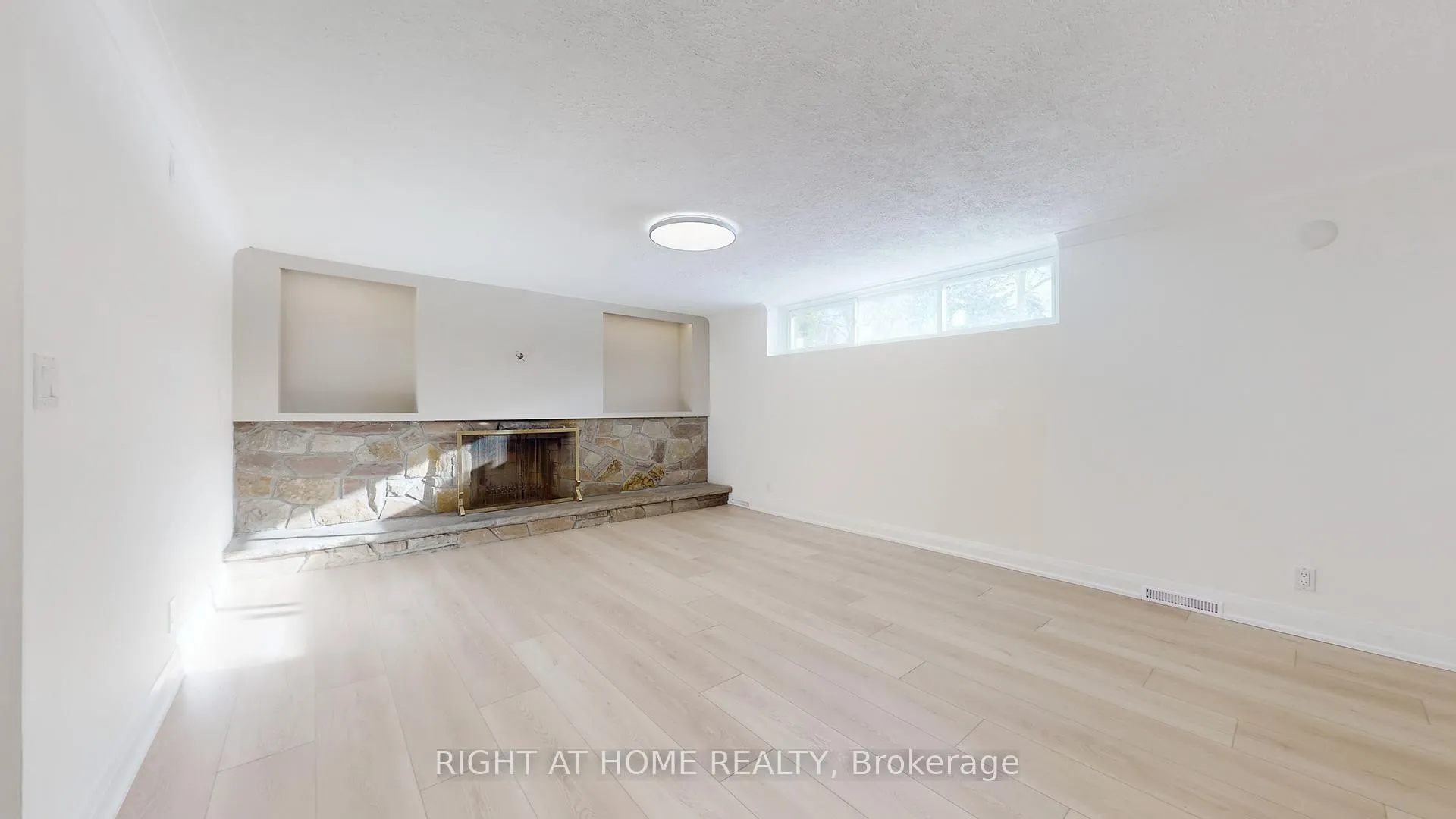 Photo 35 of 12 Courtham Avenue, Markham, Grandview — HOMEH