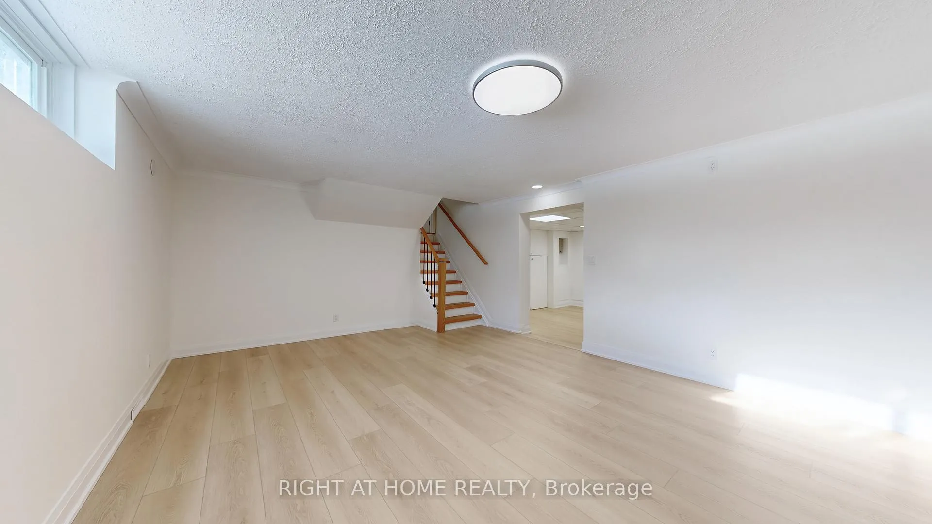 Photo 36 of 12 Courtham Avenue, Markham, Grandview — HOMEH