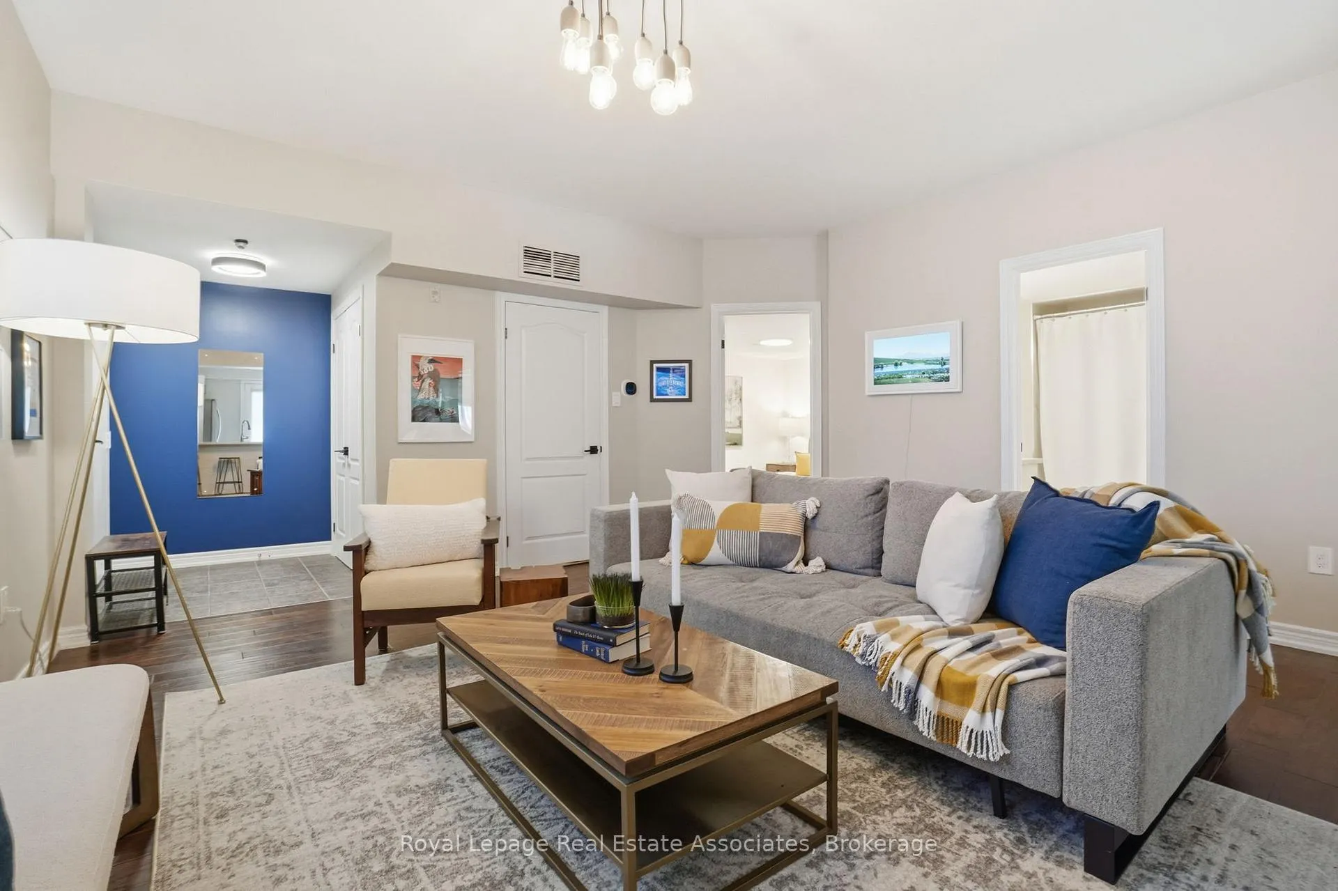 Photo 7 of Unit 107, 4006 Kilmer Drive, Burlington, Tansley — HOMEH