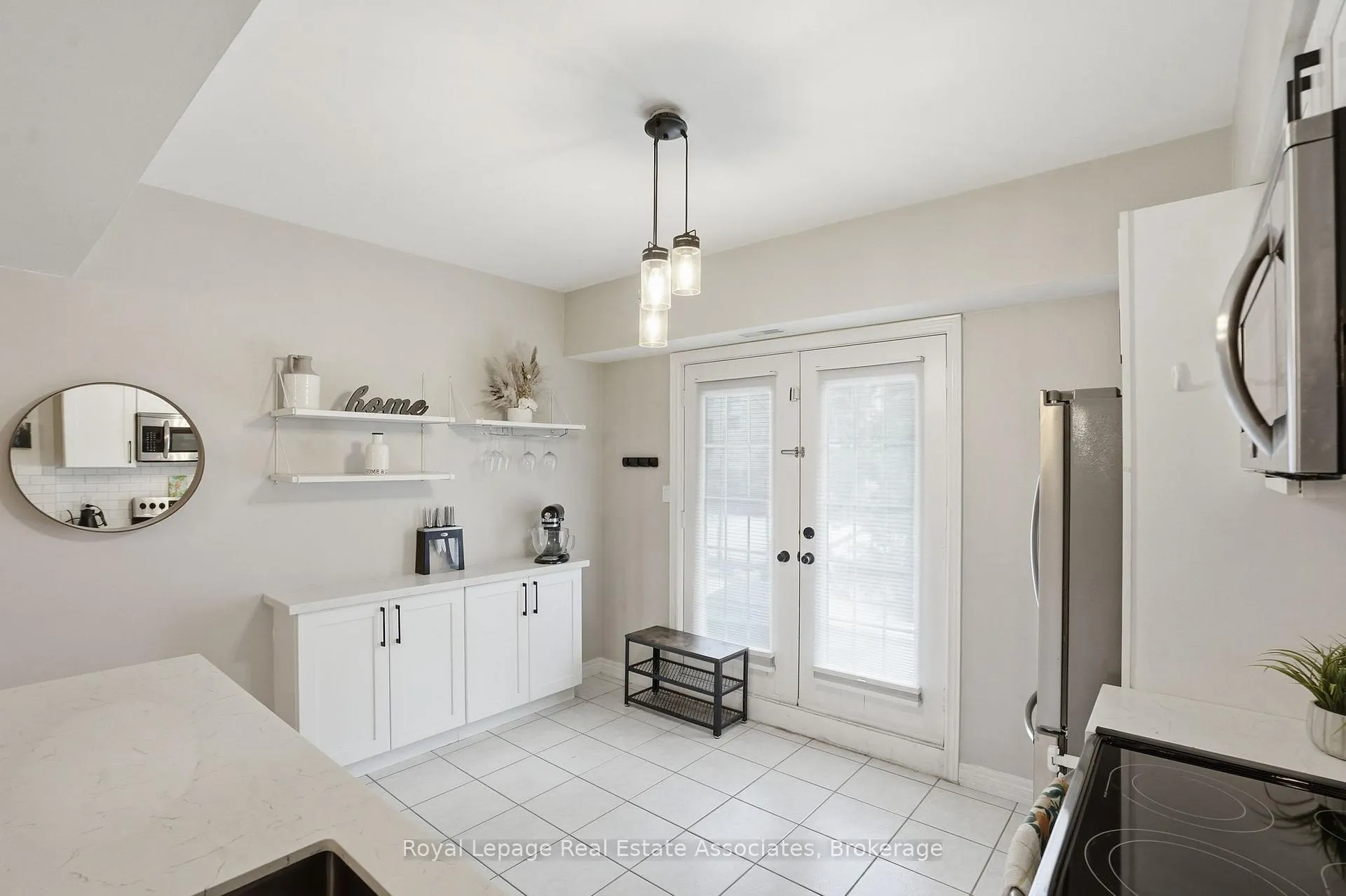 Photo 14 of Unit 107, 4006 Kilmer Drive, Burlington, Tansley — HOMEH