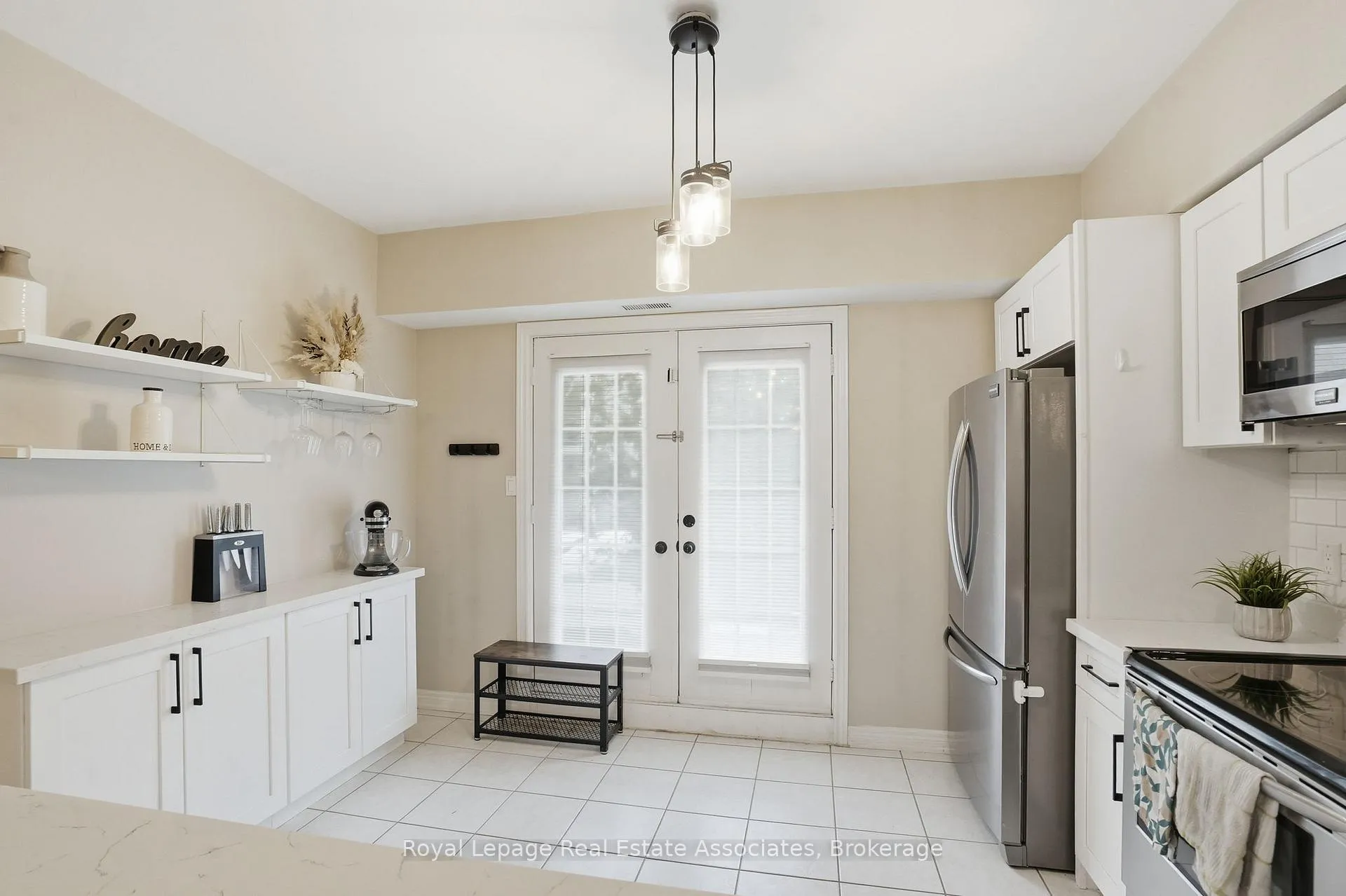 Photo 15 of Unit 107, 4006 Kilmer Drive, Burlington, Tansley — HOMEH