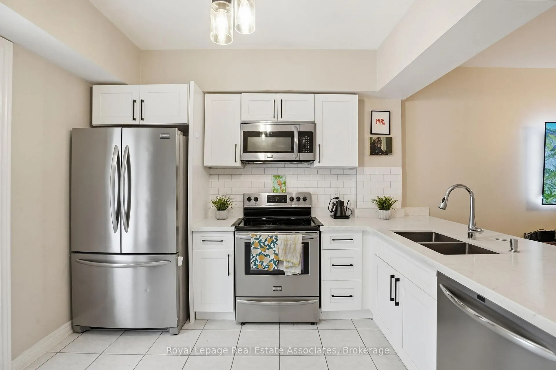 Photo 16 of Unit 107, 4006 Kilmer Drive, Burlington, Tansley — HOMEH