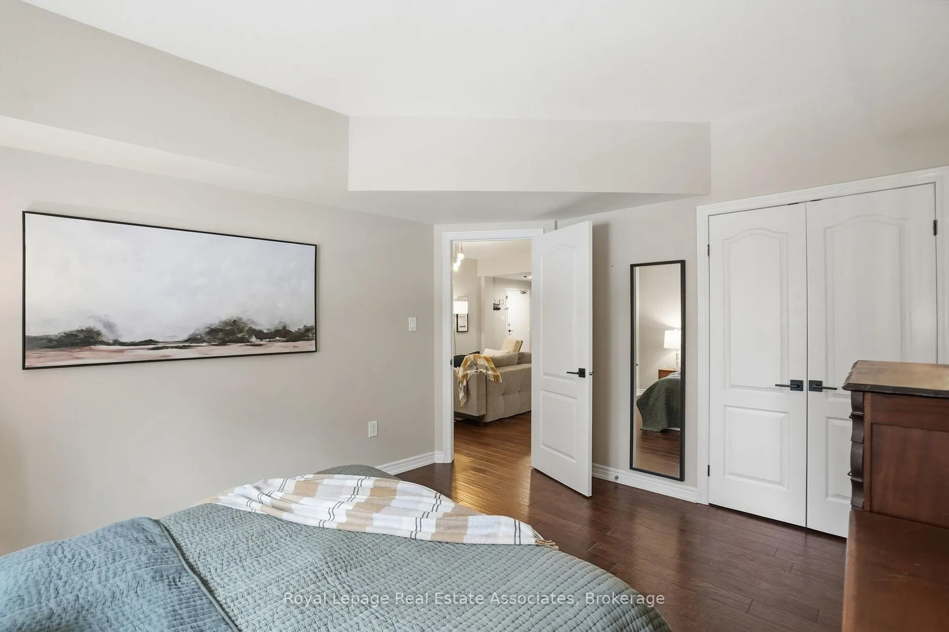 Photo 21 of Unit 107, 4006 Kilmer Drive, Burlington, Tansley — HOMEH